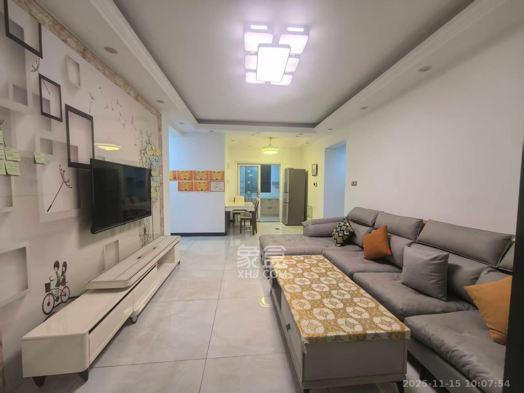 湖湾世景  3室2厅1卫    1700.0元/月