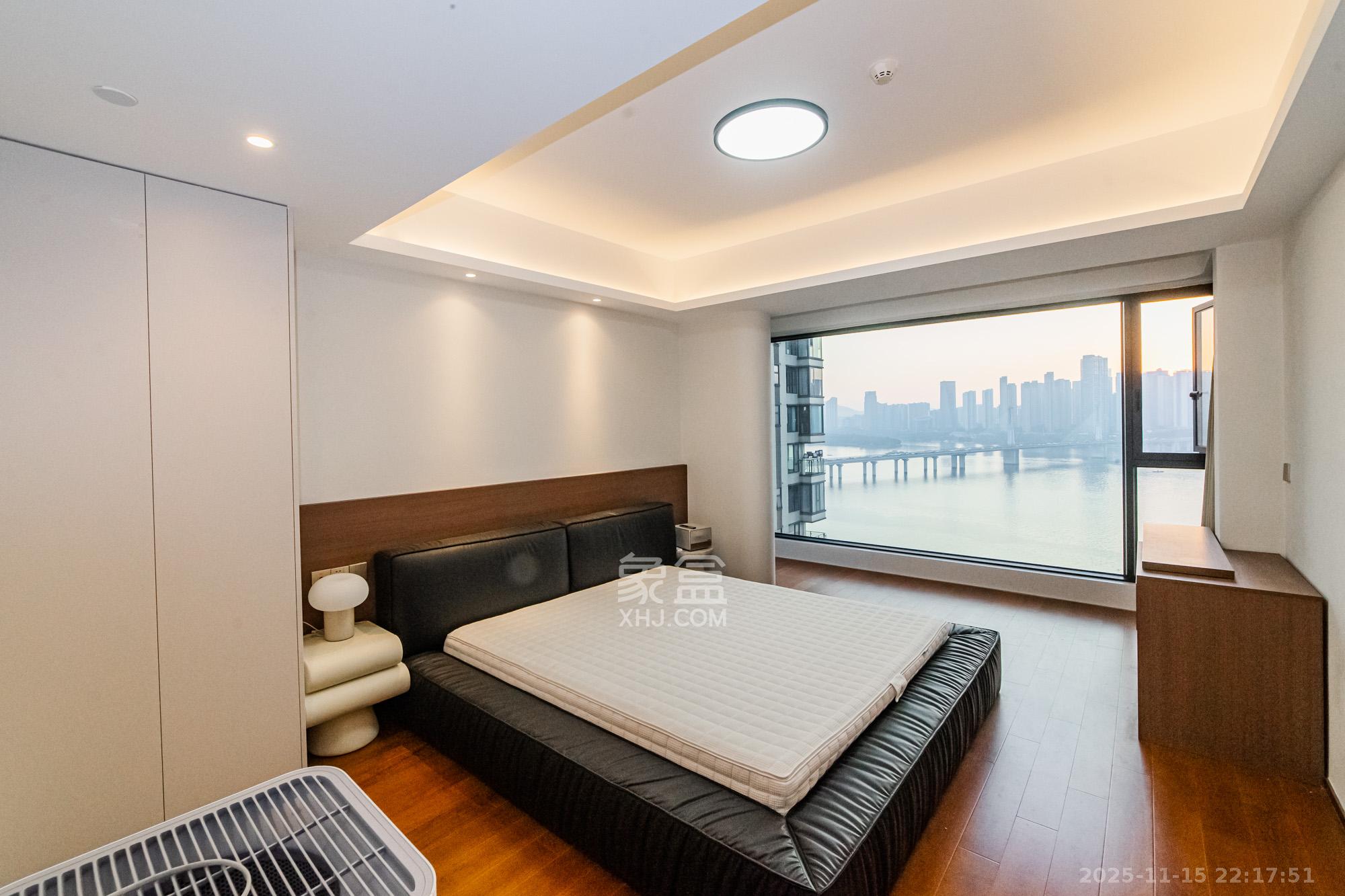 北辰瀚江府 4室2厅2卫 350.0万 北辰瀚江府 4室2厅2卫 350.0万卧室