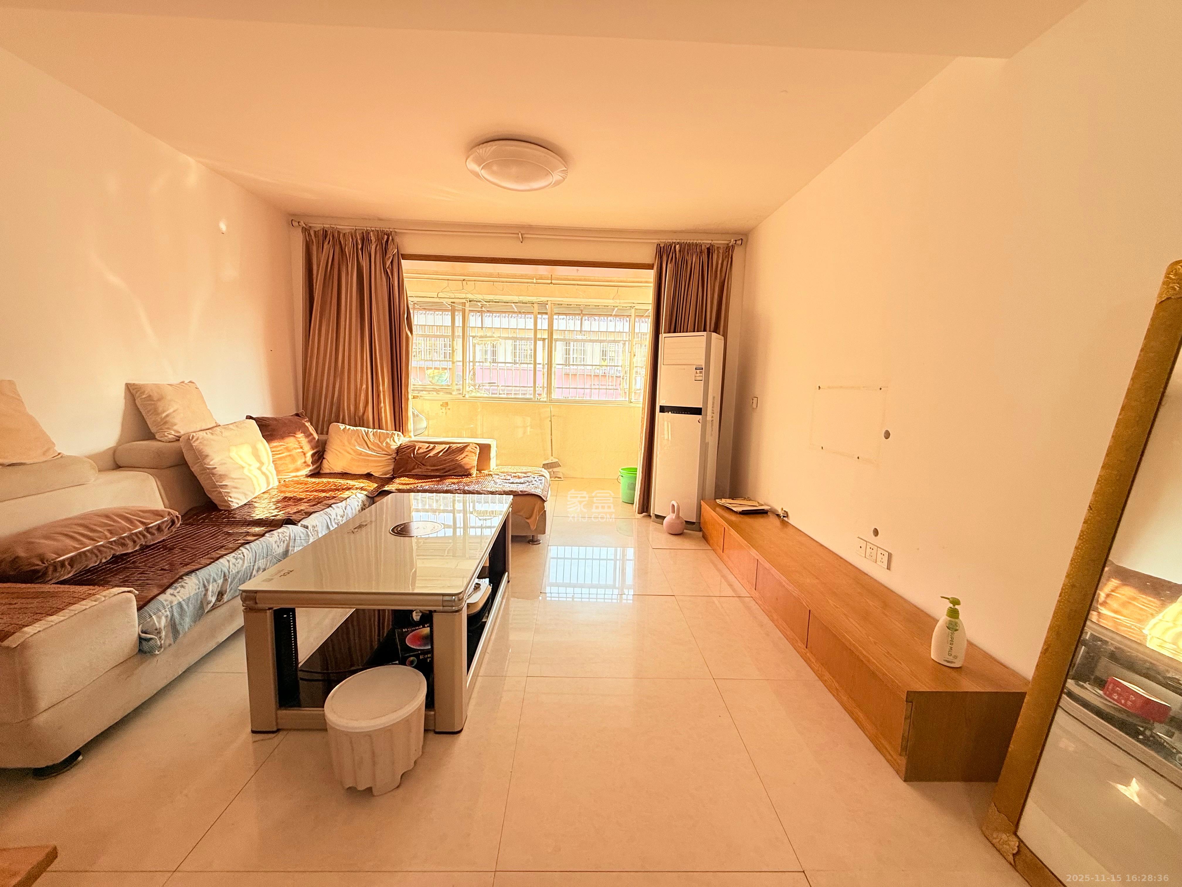 湘樟园小区（湘樟家园）  3室2厅2卫    1500.0元/月