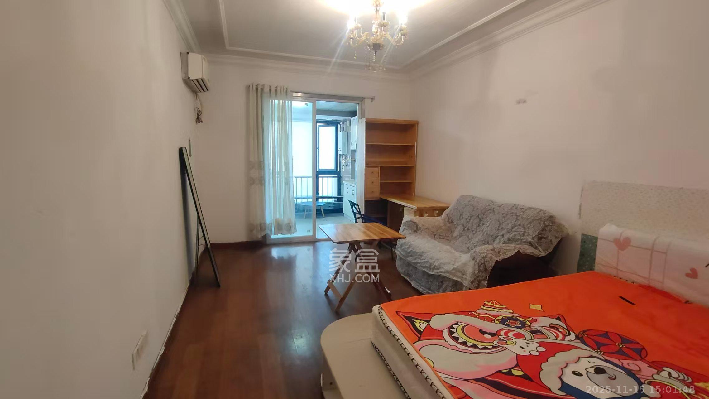 蓝湾国际广场  1室1厅1卫    1500.0元/月