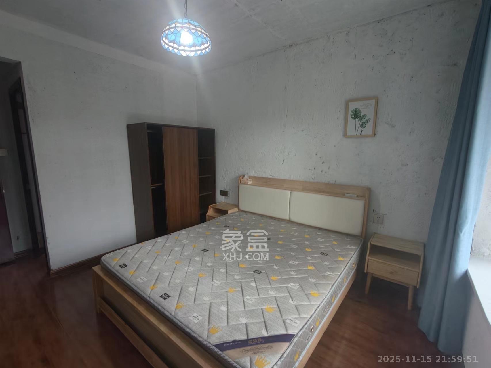 和润园三期  3室2厅1卫    2400.0元/月室内图