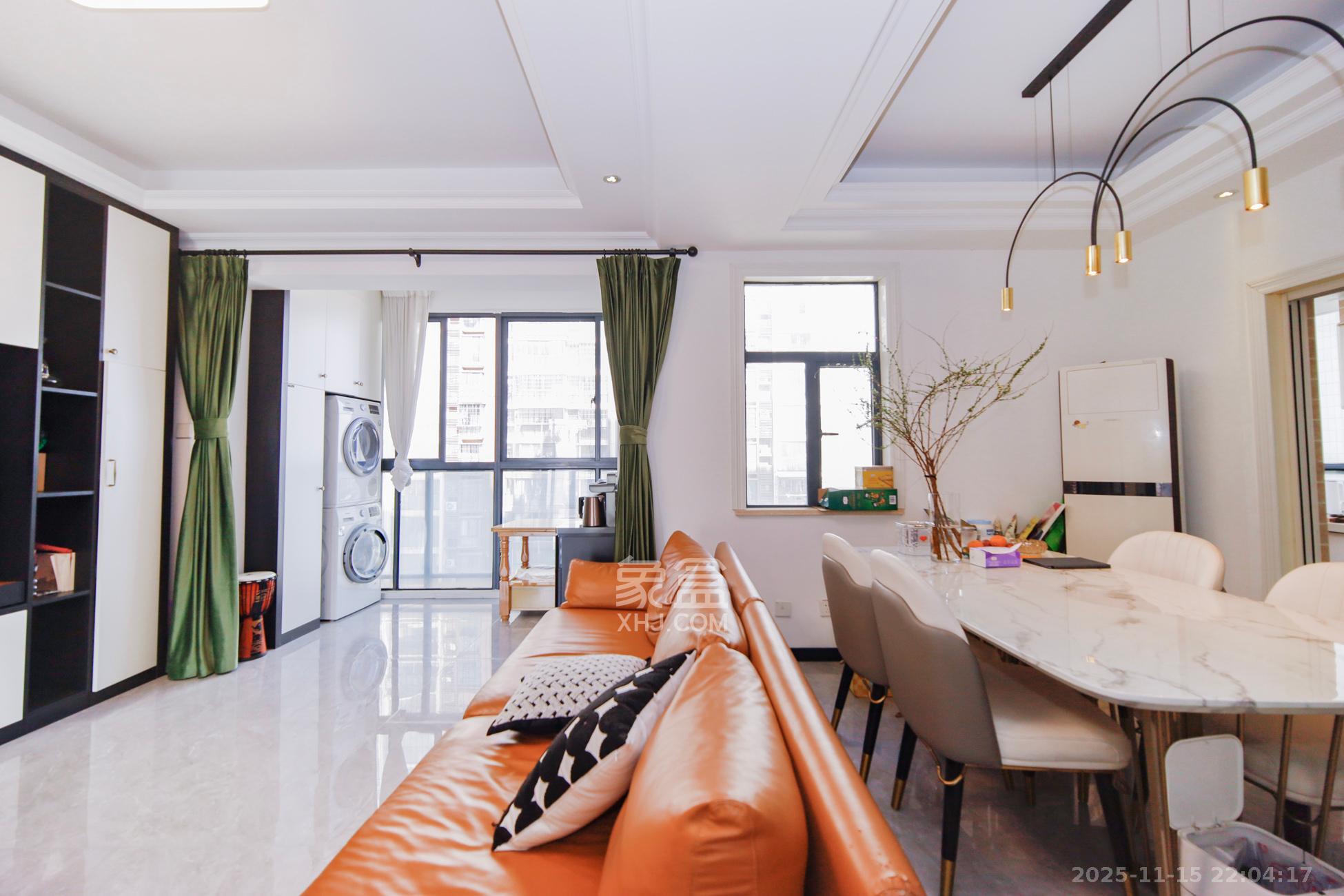 城南故事家园  3室2厅1卫    88.0万客厅