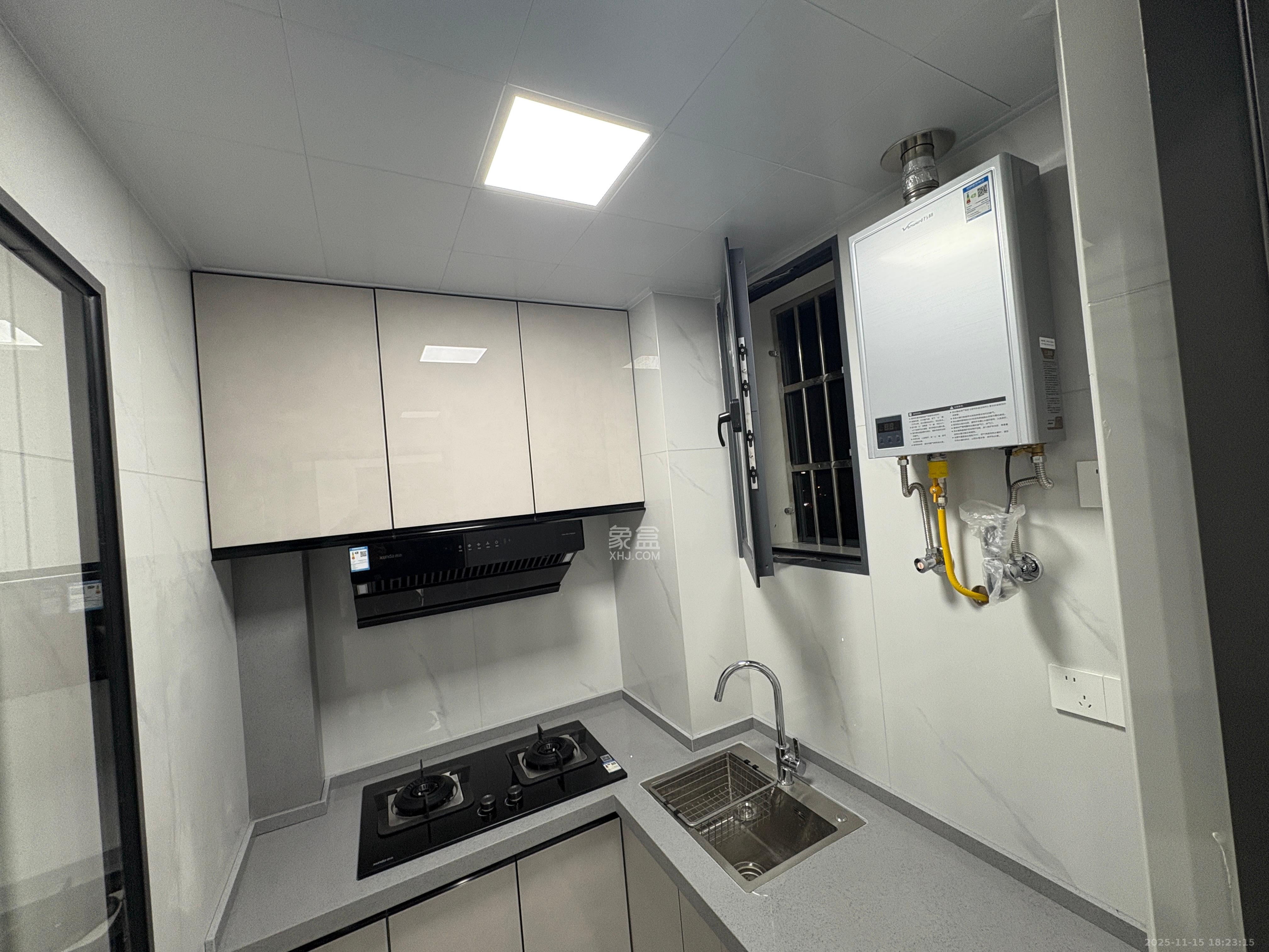 嘉雨兴园  1室1厅1卫    1800.0元/月室内图