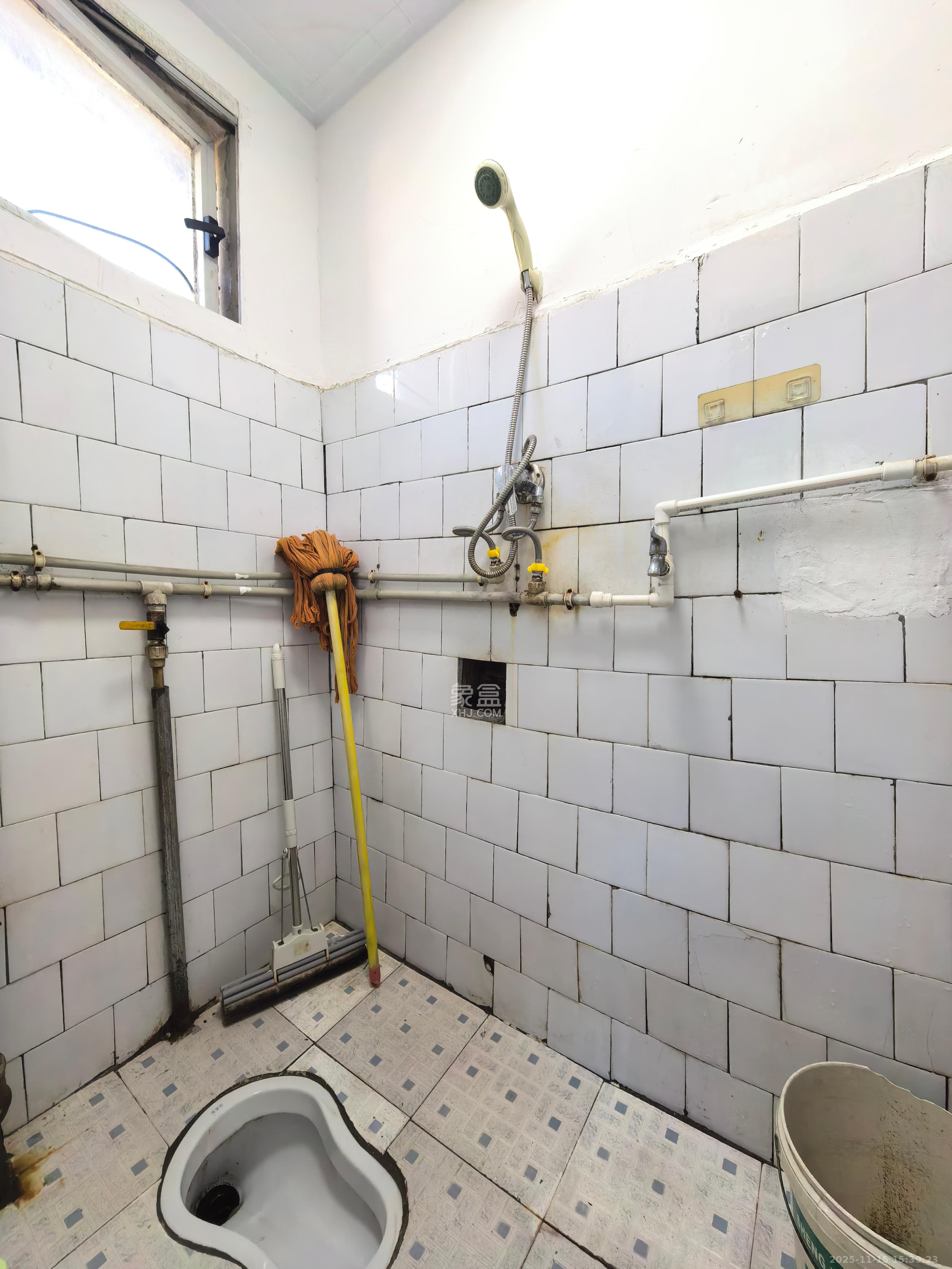 牛角塘社区  2室1厅1卫    1500.0元/月室内图