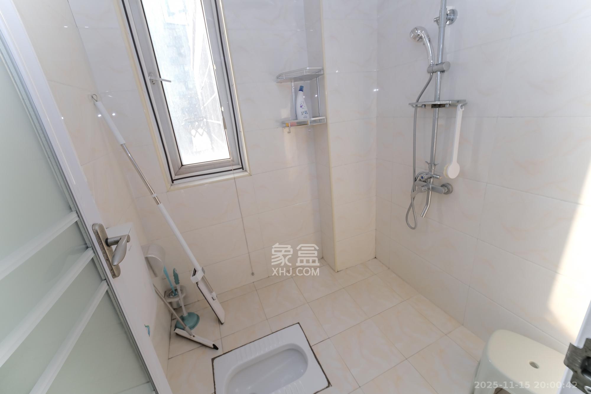 保利香槟国际 3室2厅1卫 66.8万 保利香槟国际 3室2厅1卫 66.8万卫生间