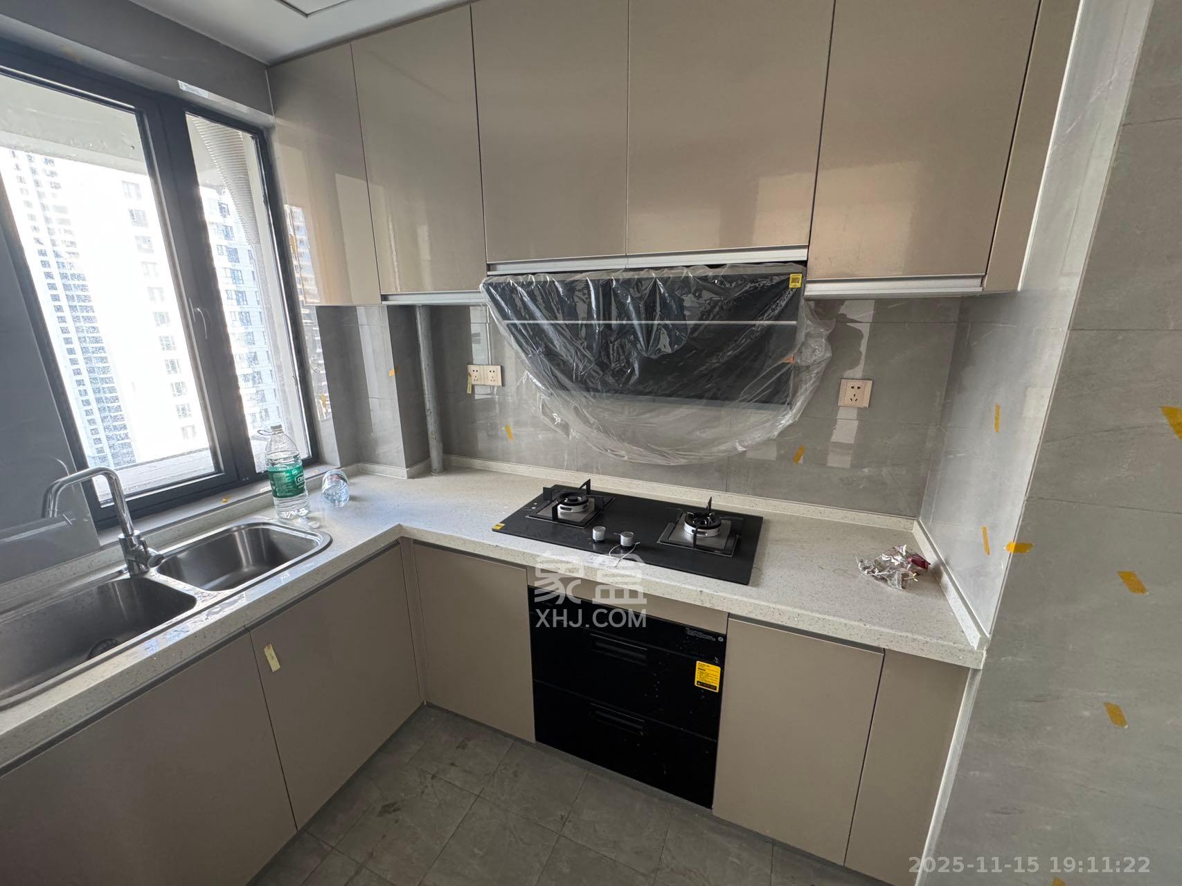 绿地长沙城际空间站（绿地新里佳苑）  4室2厅2卫    3000.0元/月室内图