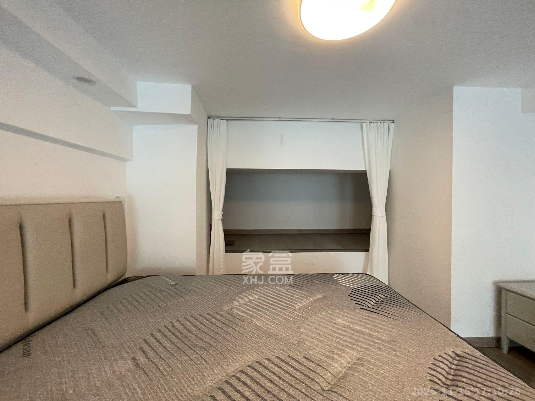 藏珑湖上公馆 2室1厅1卫 2400.0元/月 藏珑湖上公馆 2室1厅1卫 2400.0元/月室内图