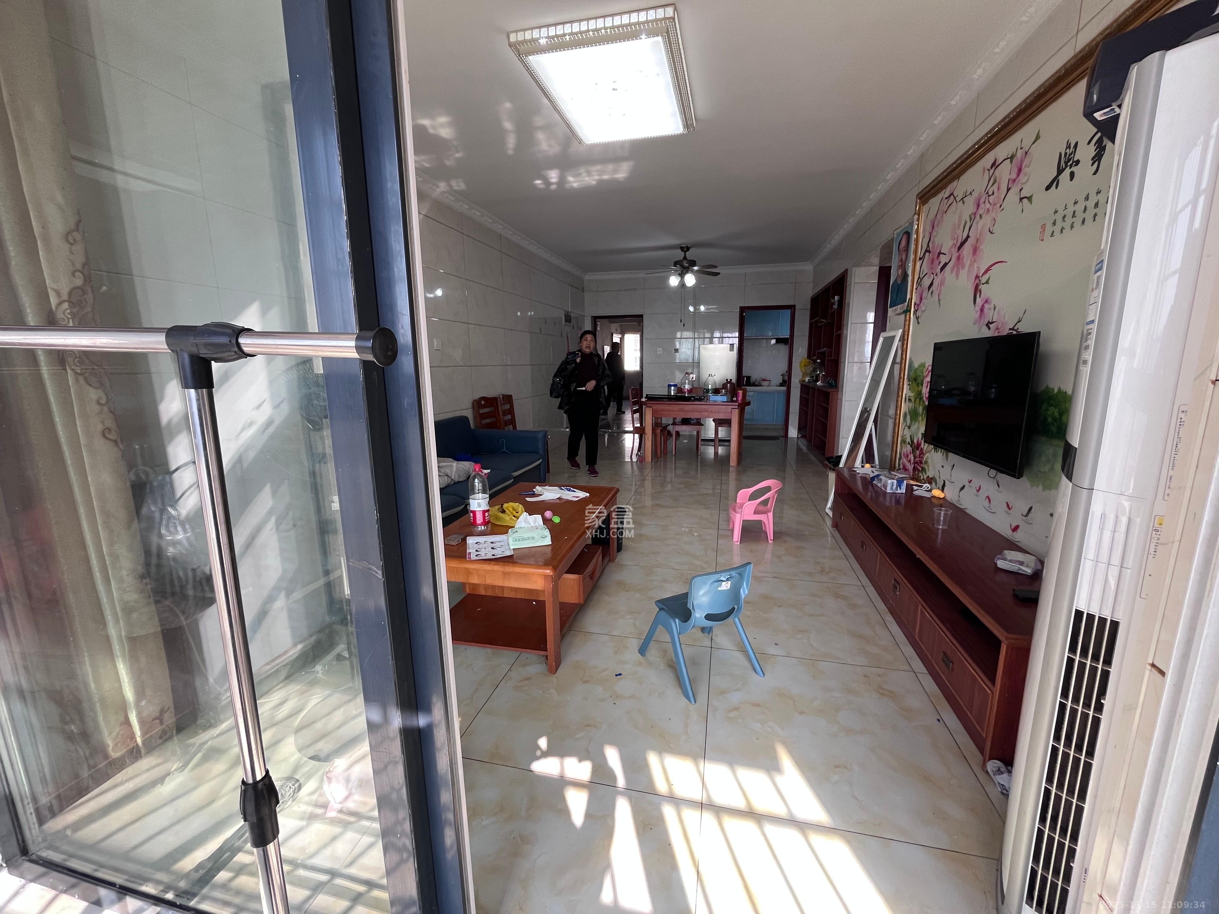 桥头家苑一期  2室2厅1卫    1600.0元/月室内图