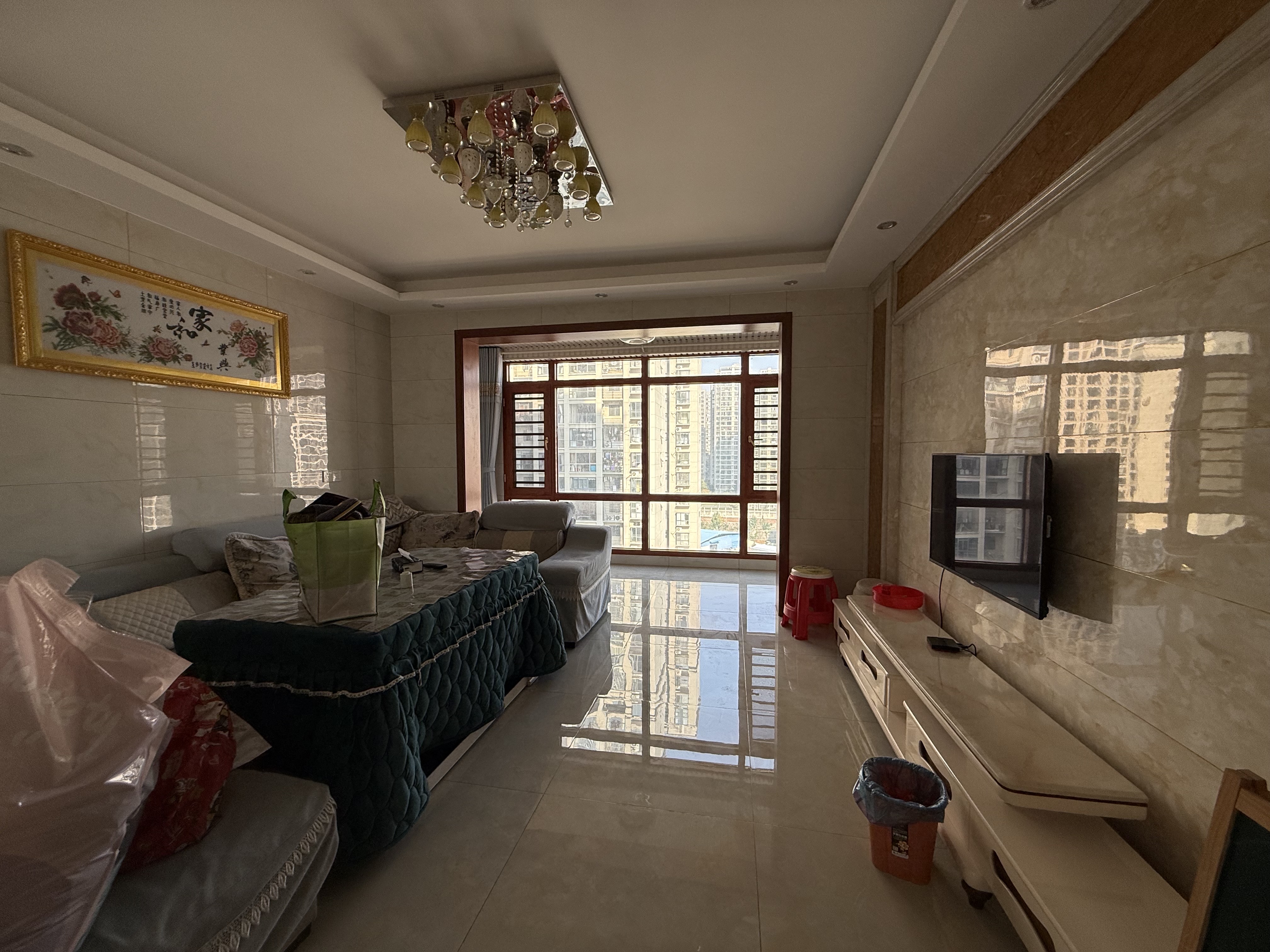 水域中央 4室2厅2卫 2200.0元/月 水域中央 4室2厅2卫 2200.0元/月室内图