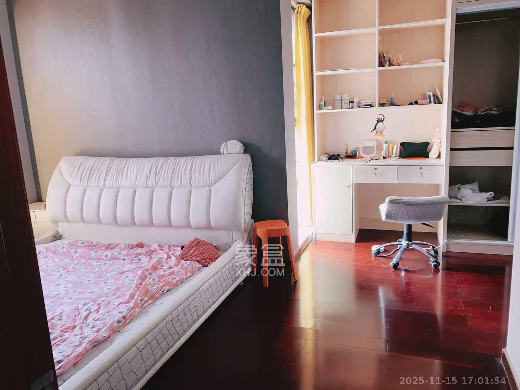 盛世美居荷园  1室2厅1卫    3000.0元/月室内图