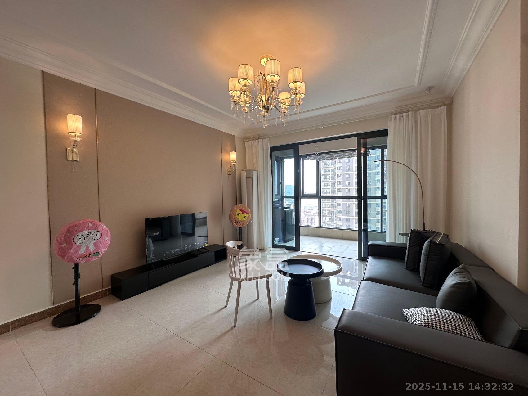 恒大雅苑 3室2厅2卫 3500.0元/月 恒大雅苑 3室2厅2卫 3500.0元/月室内图