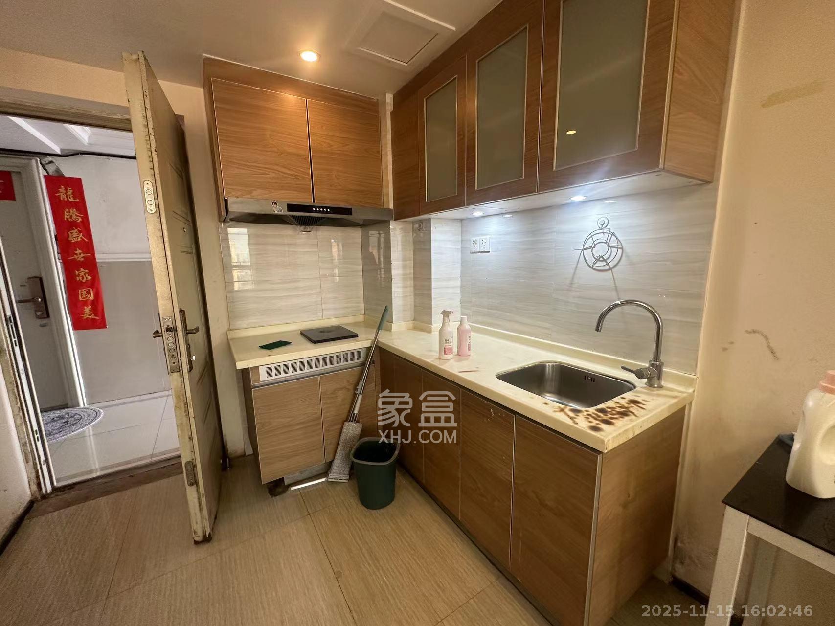 奥林匹克花园贡院三期 1室1厅1卫 1100.0元/月 奥林匹克花园贡院三期 1室1厅1卫 1100.0元/月室内图