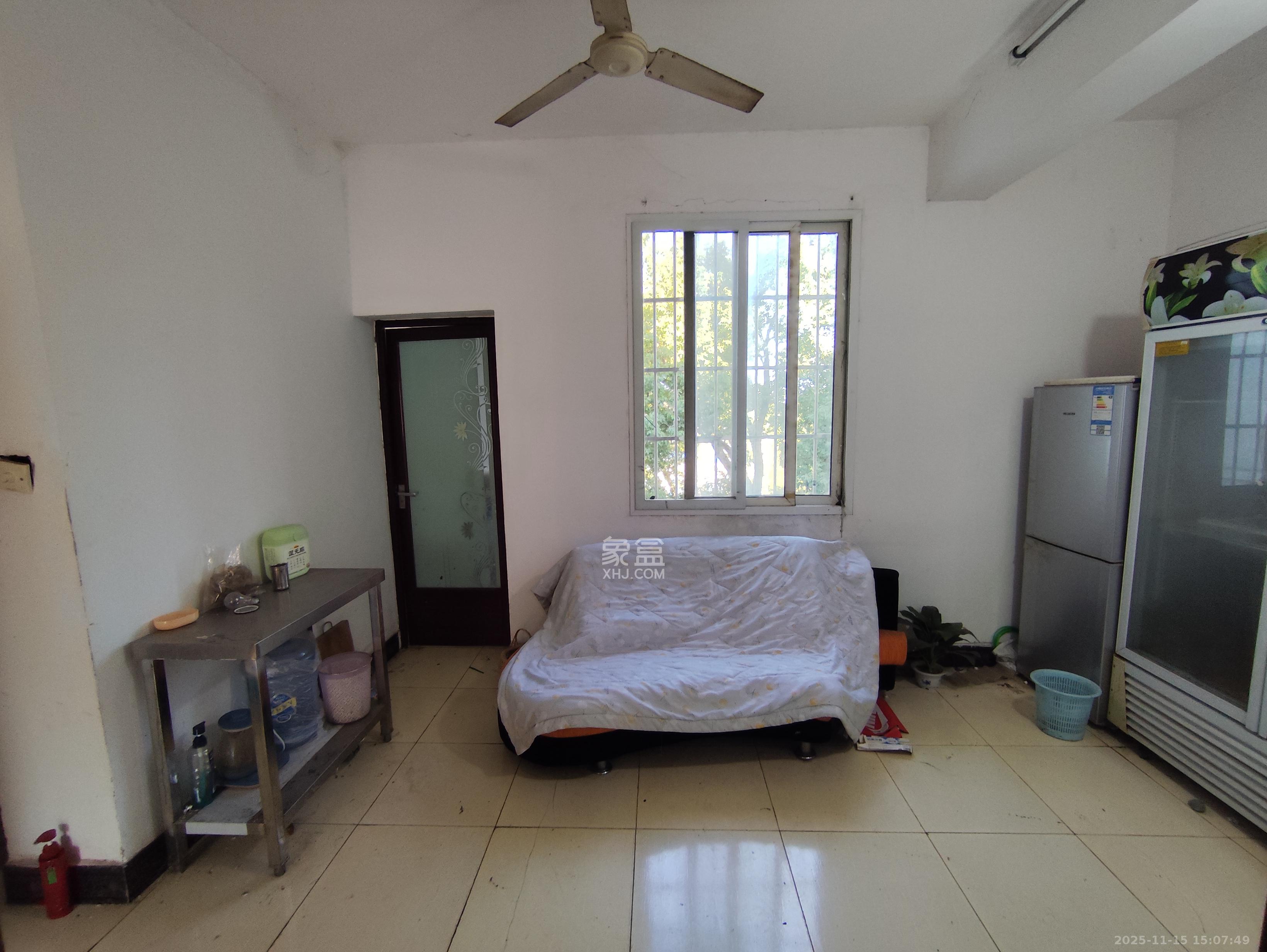 星沙镇泉塘村（司法学院宿舍）  2室2厅1卫    1000.0元/月室内图