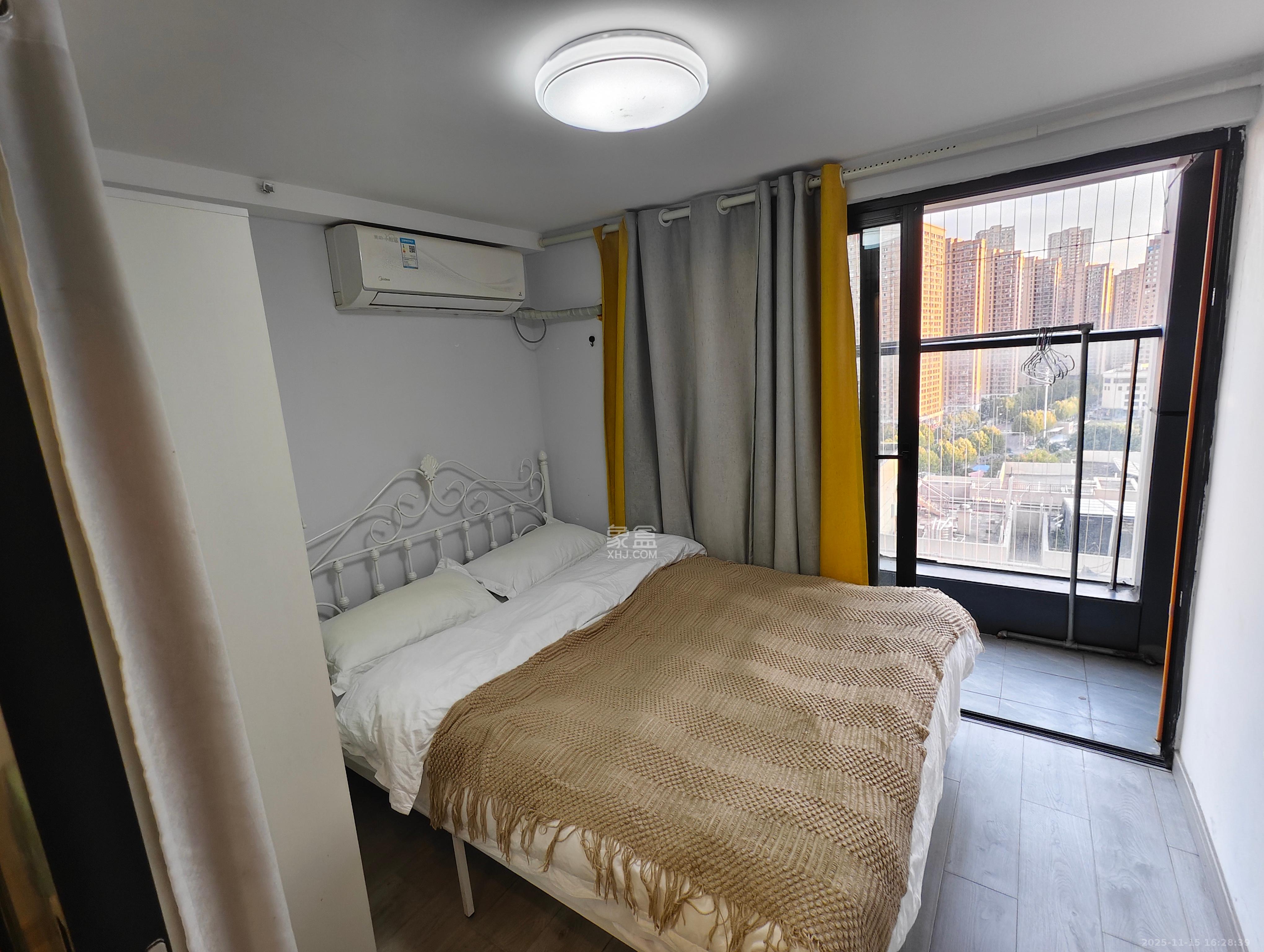 万科金色麦田  1室1厅1卫    2000.0元/月室内图