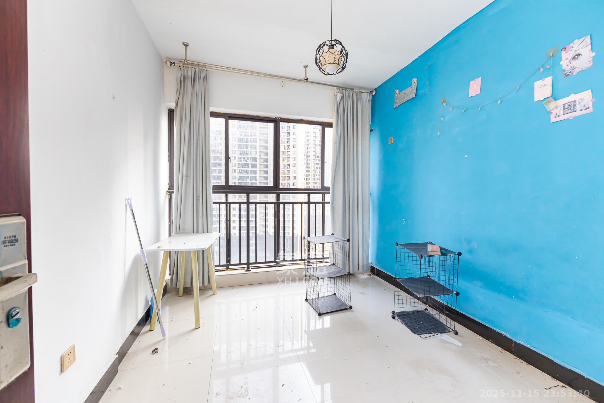 勤诚达境界城  3室2厅2卫    75.0万卧室