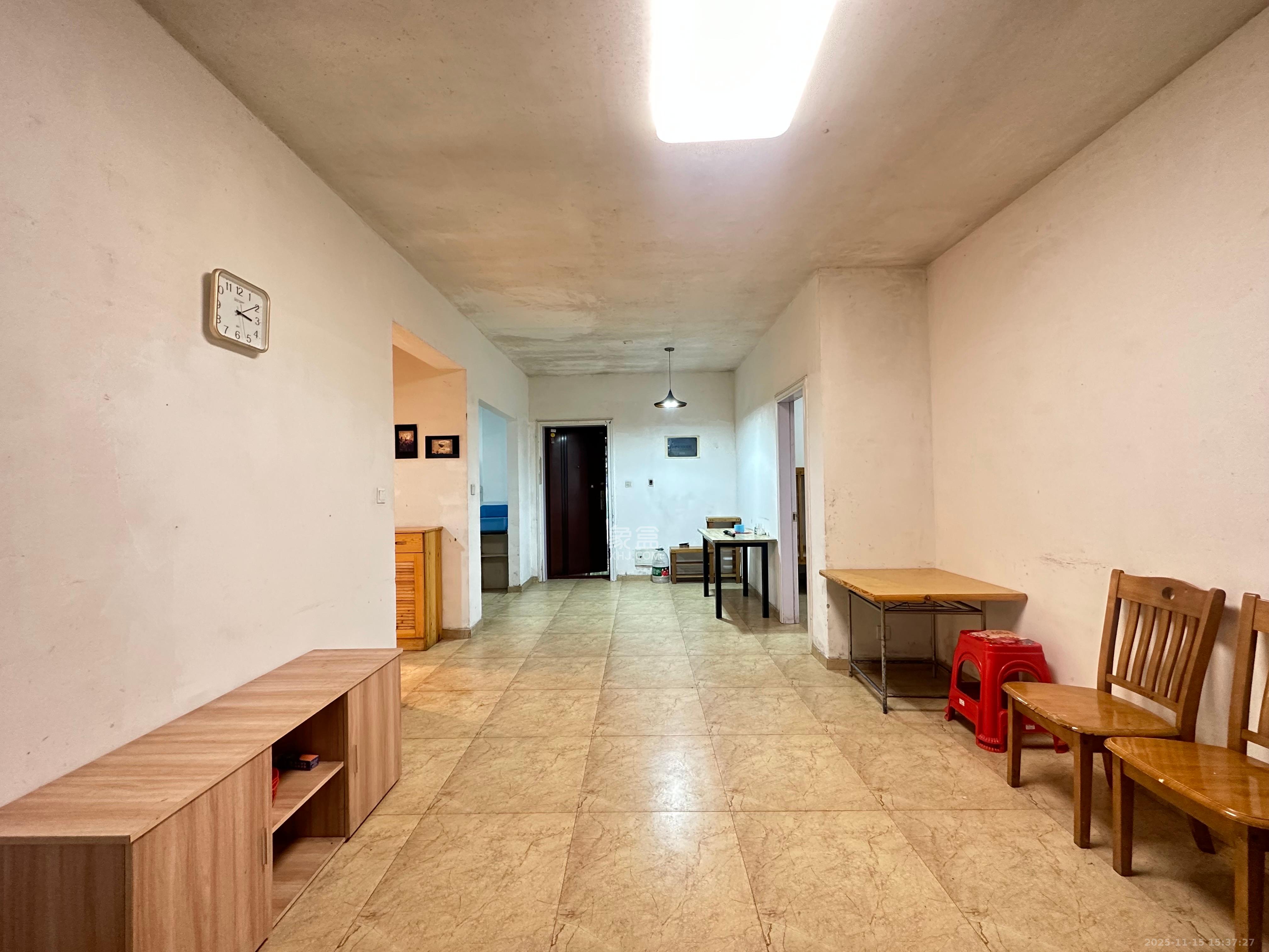 保利麓谷林语D区  2室2厅1卫    1600.0元/月室内图