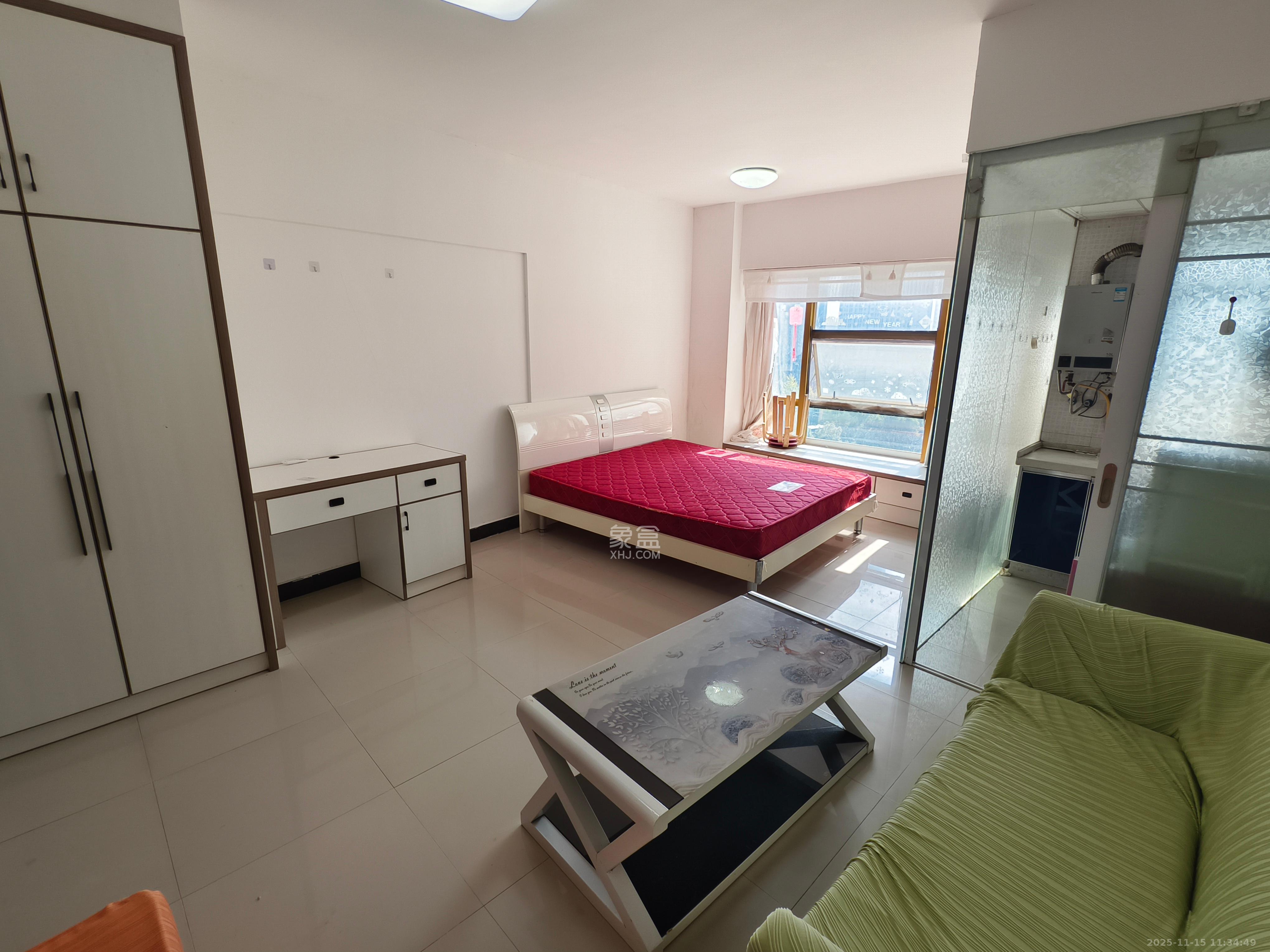 天健芙蓉盛世一期  1室1厅1卫    1600.0元/月