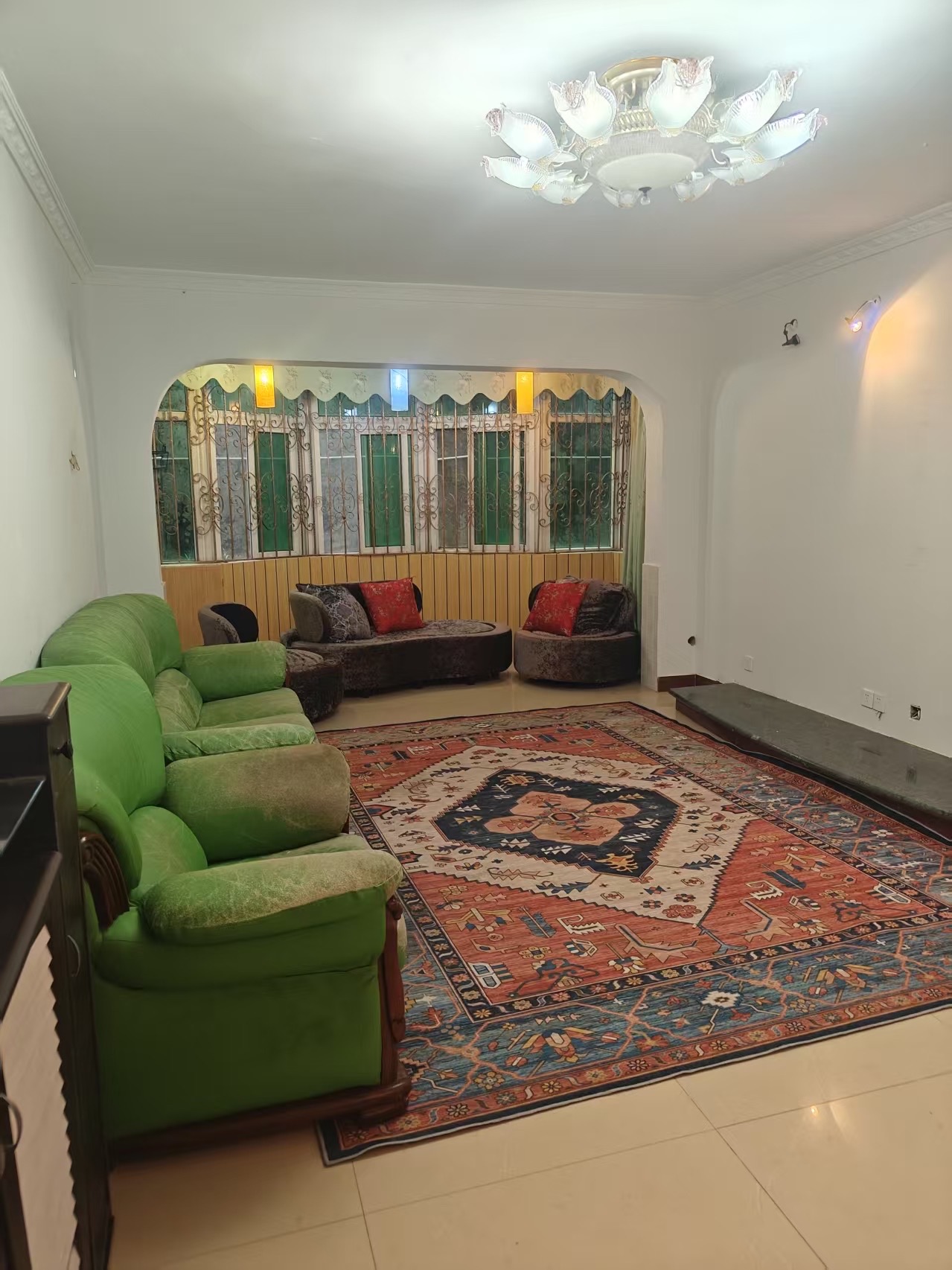 昌茂澳洲园 3室2厅2卫 2600.0元/月 昌茂澳洲园 3室2厅2卫 2600.0元/月室内图