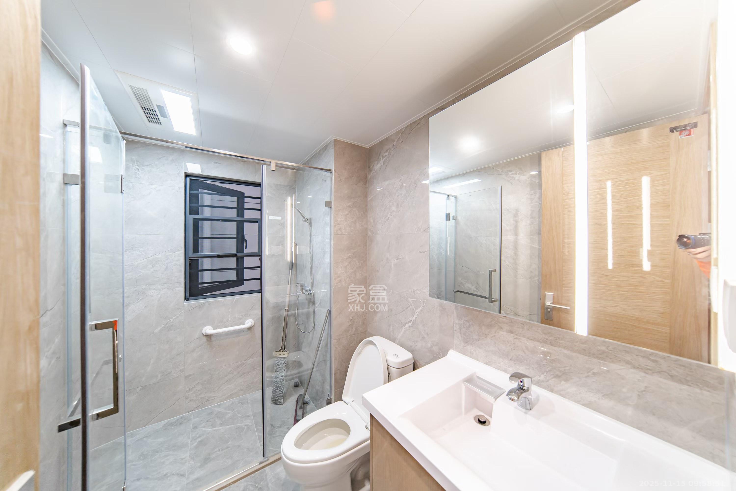 保利天汇  3室2厅2卫    3400.0元/月室内图