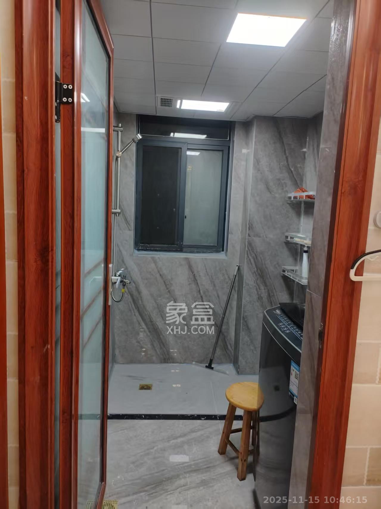 高盛华成  1室2厅1卫    2300.0元/月室内图