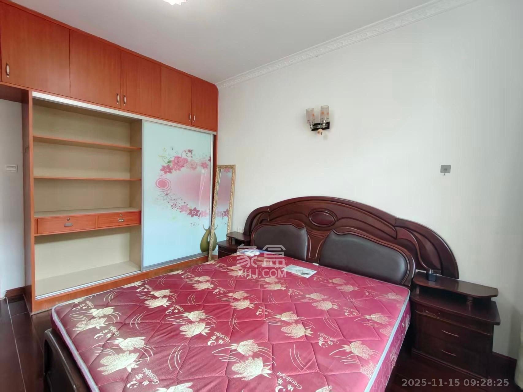 府后路安置小区(道坡小区) 2室2厅1卫 1600.0元/月 府后路安置小区(道坡小区) 2室2厅1卫 1600.0元/月室内图