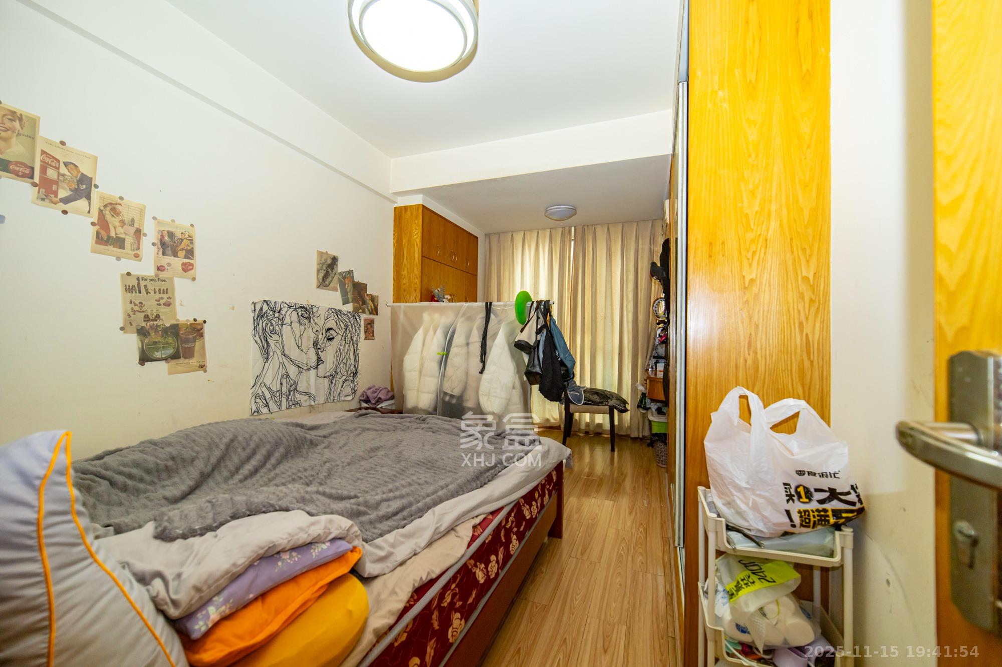 筑梦园  3室2厅2卫    70.0万卧室