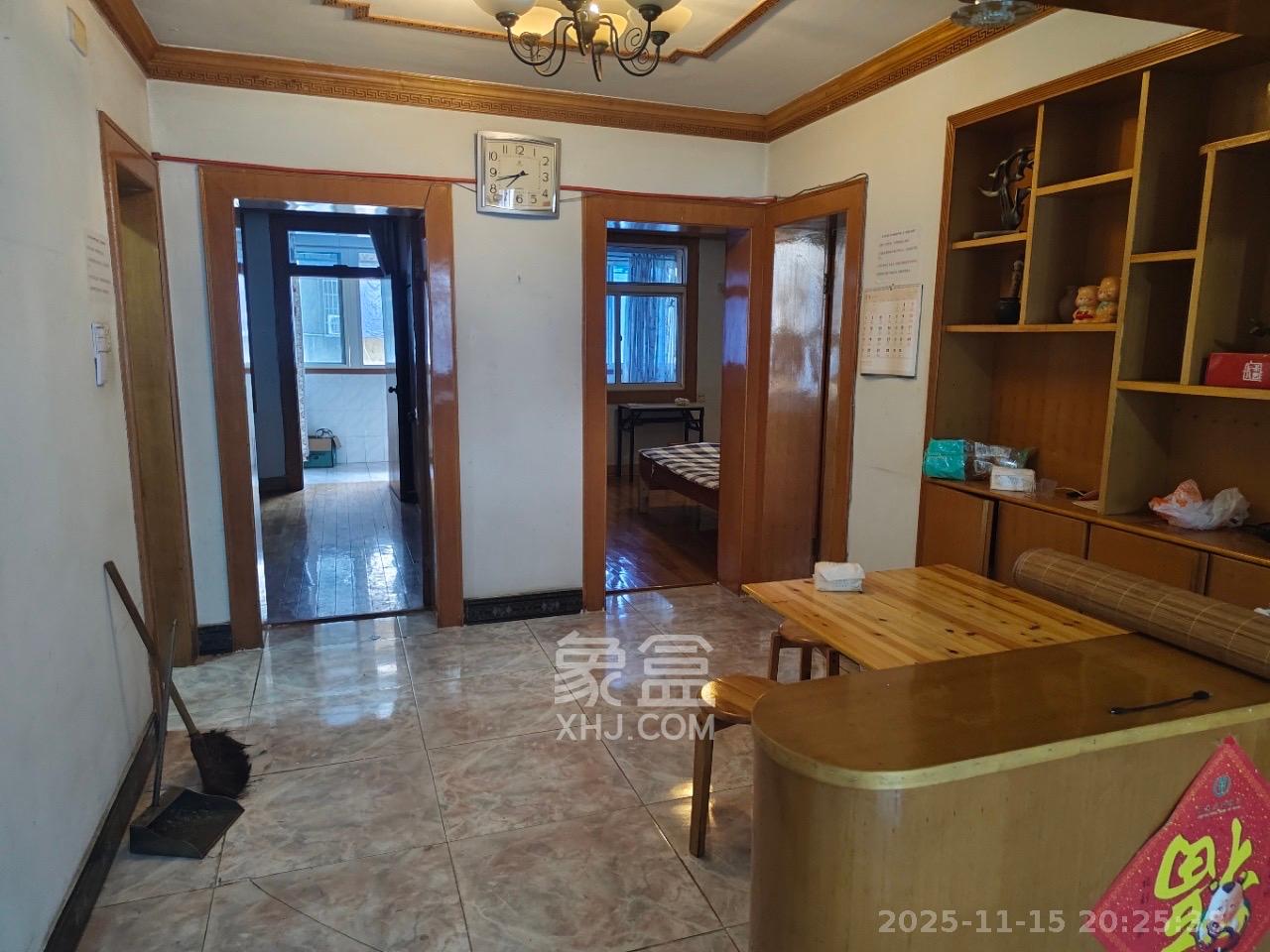 开福区联运公司宿舍  2室1厅1卫    2000.0元/月