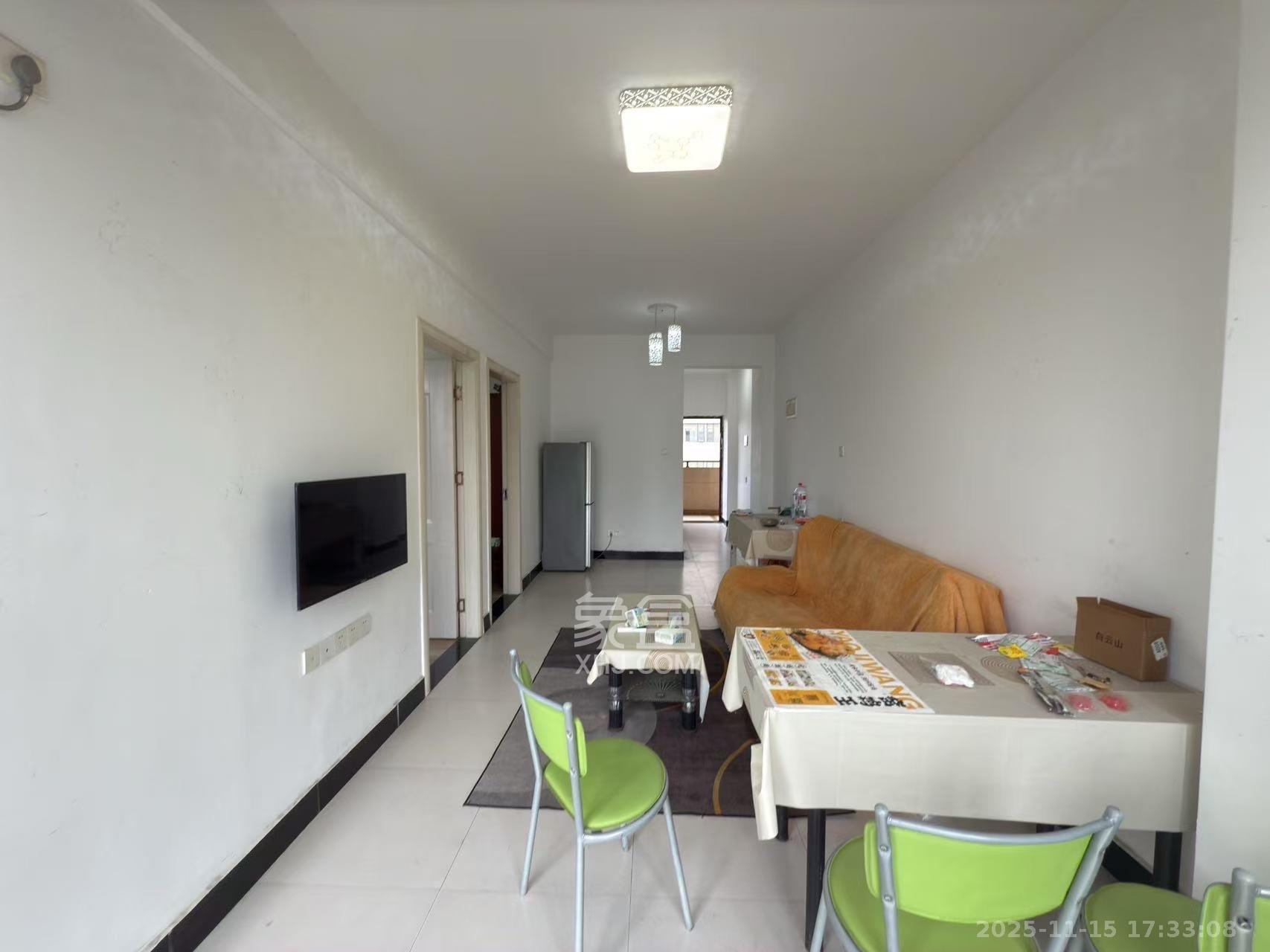 金轮星光名座  1室2厅1卫    2000.0元/月室内图