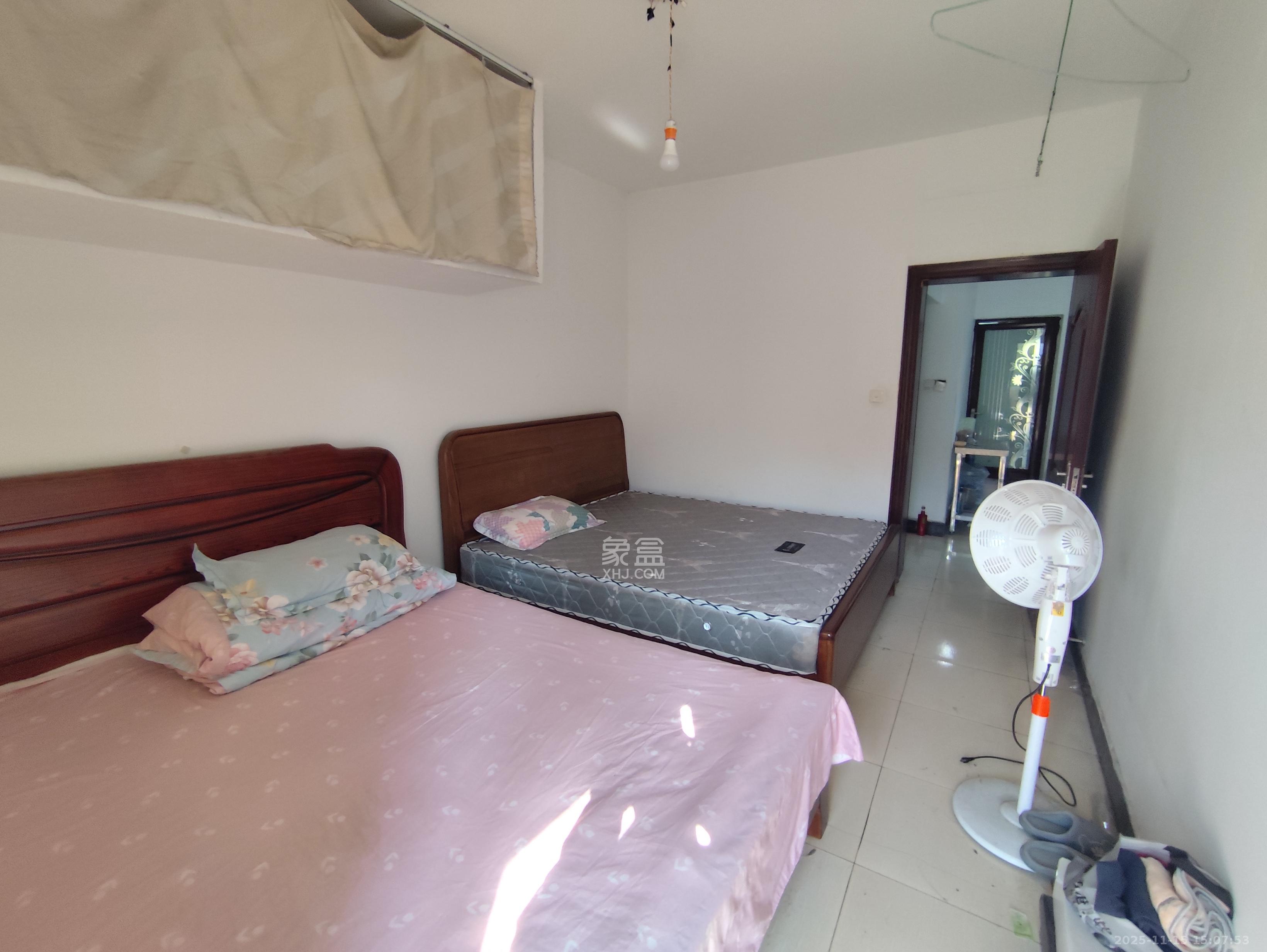 星沙镇泉塘村（司法学院宿舍）  2室2厅1卫    1000.0元/月室内图
