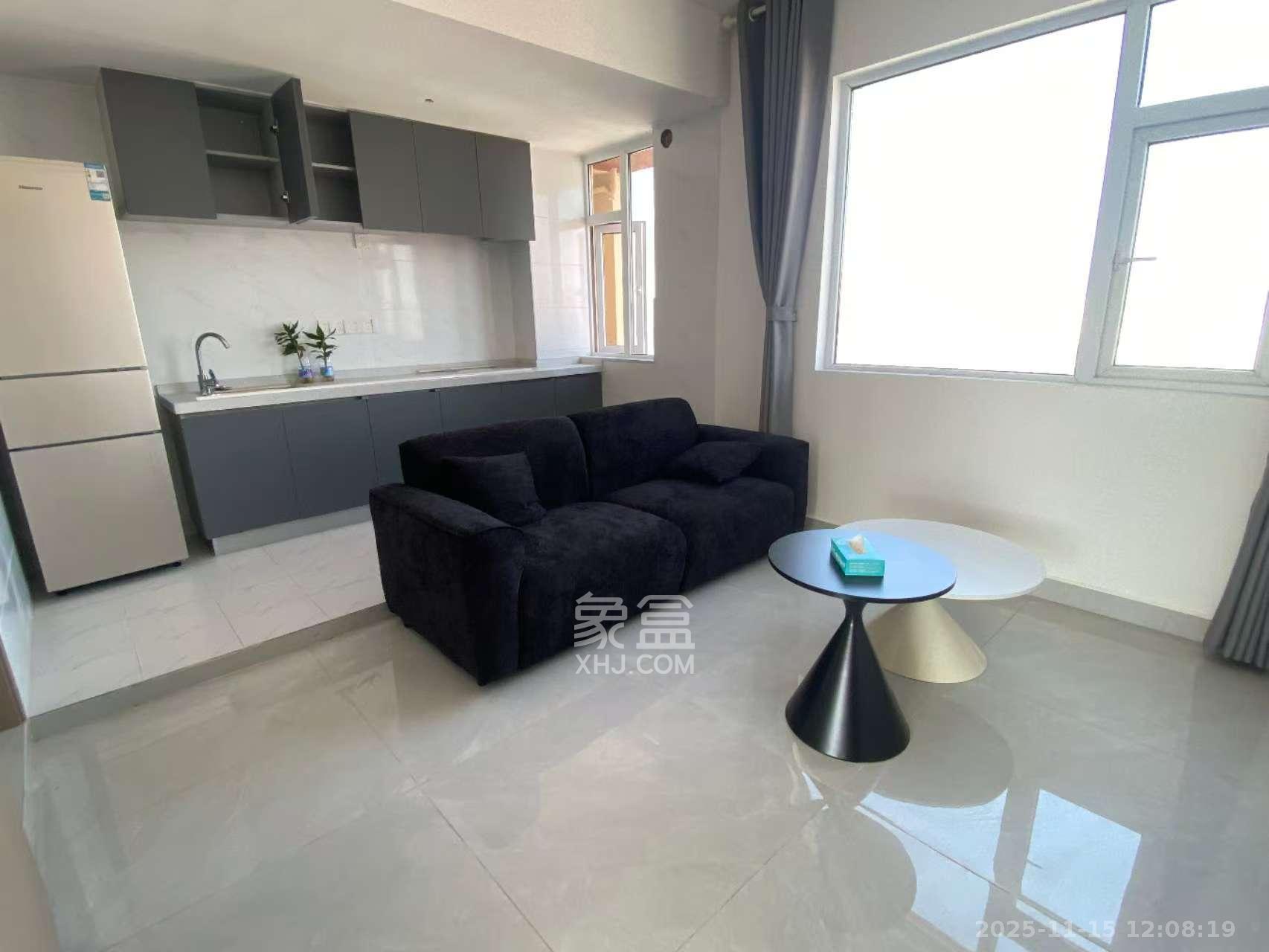 友兴家园 3室2厅2卫 1600.0元/月 友兴家园 3室2厅2卫 1600.0元/月室内图