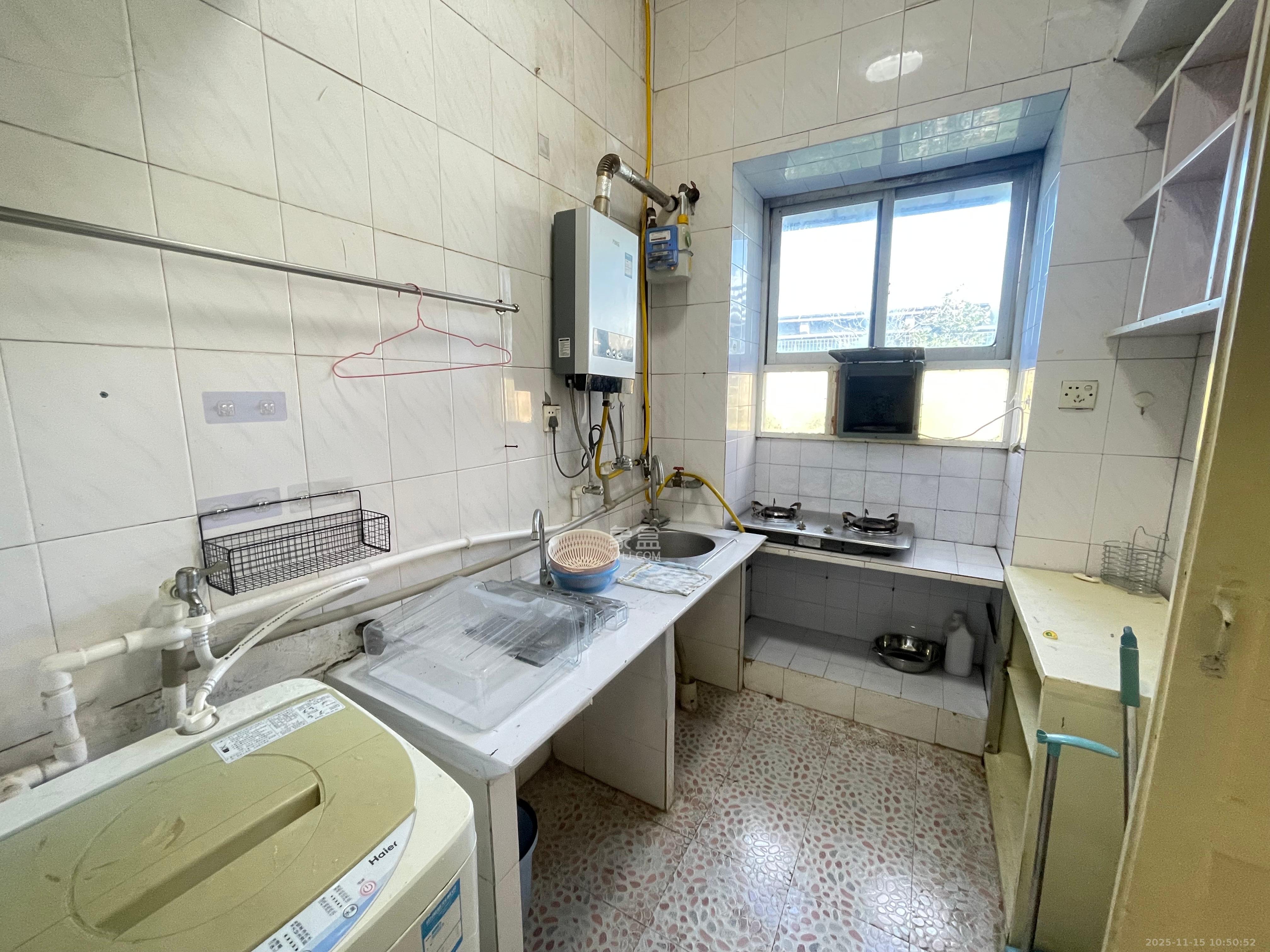 五一东村  1室1厅1卫    1200.0元/月室内图