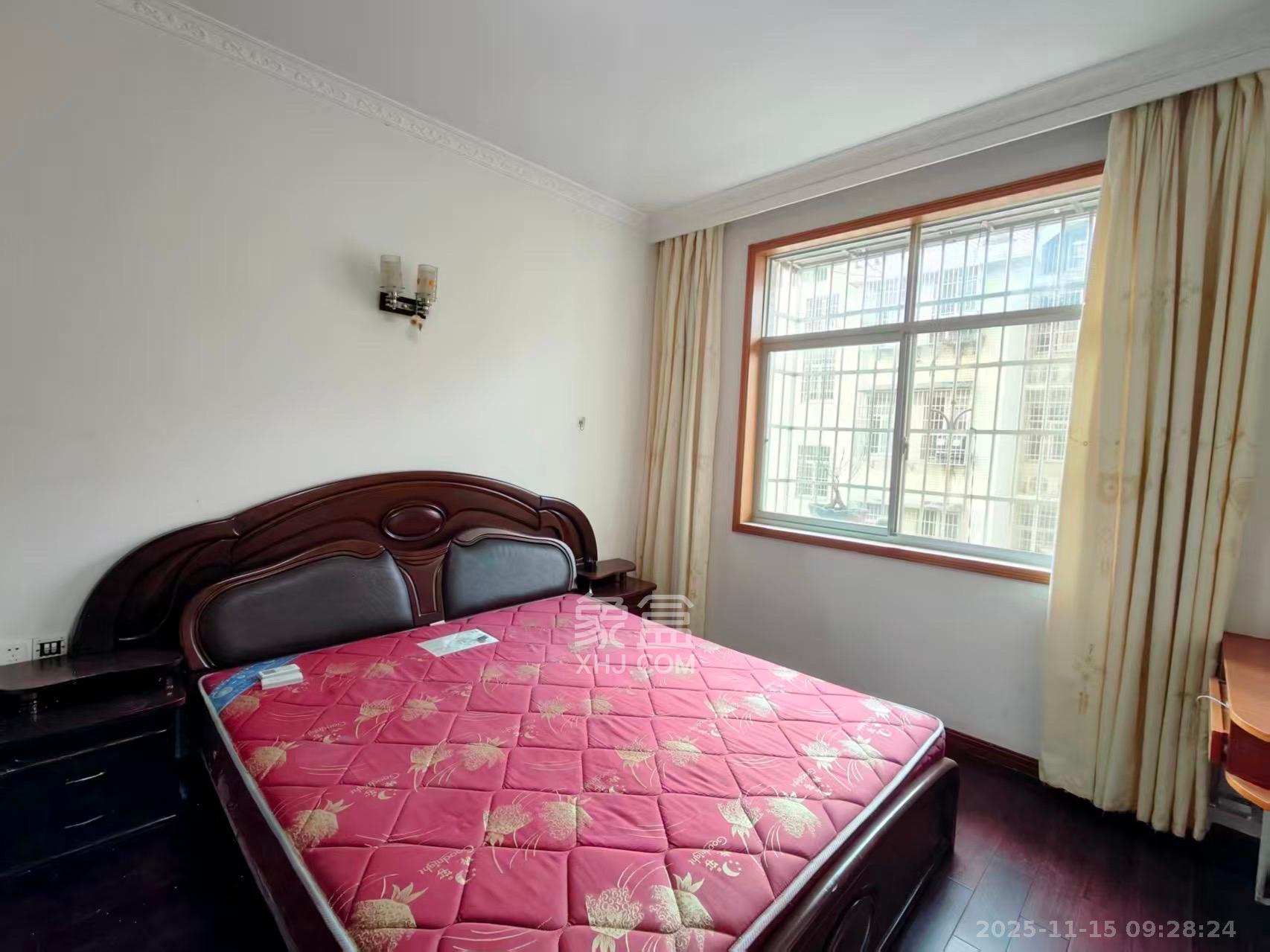 府后路安置小区(道坡小区) 2室2厅1卫 1600.0元/月 府后路安置小区(道坡小区) 2室2厅1卫 1600.0元/月室内图