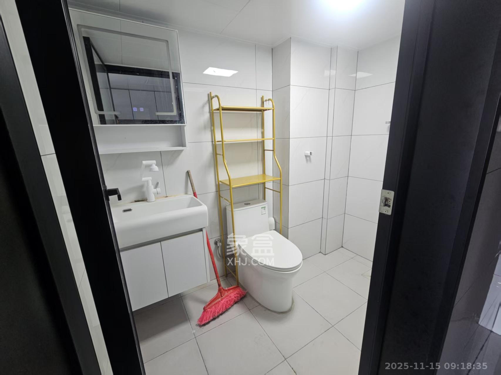 金地峯范 2室1厅1卫 2100.0元/月 金地峯范 2室1厅1卫 2100.0元/月室内图