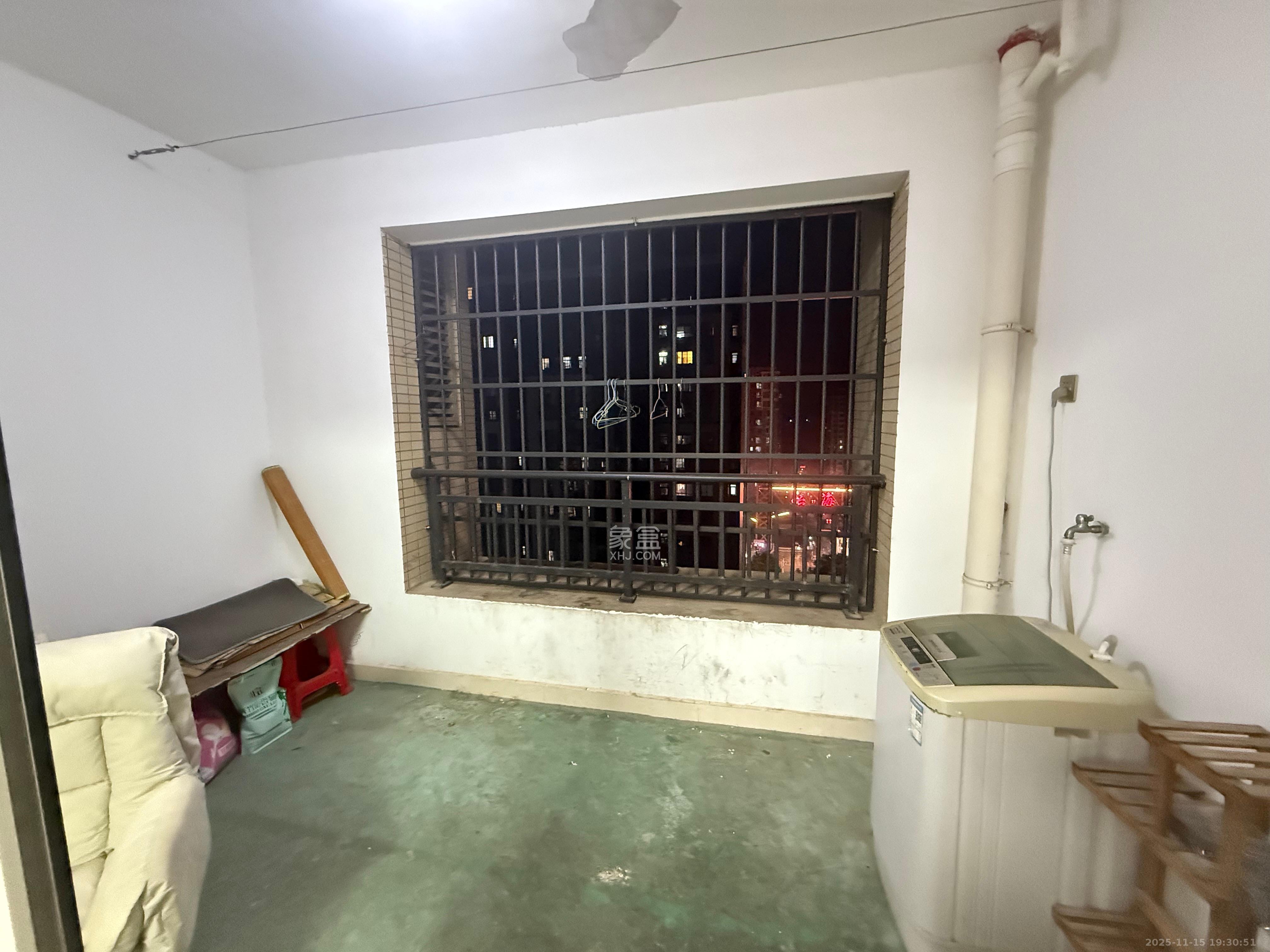 五矿紫湖香醍 3室2厅1卫 1700.0元/月 五矿紫湖香醍 3室2厅1卫 1700.0元/月室内图