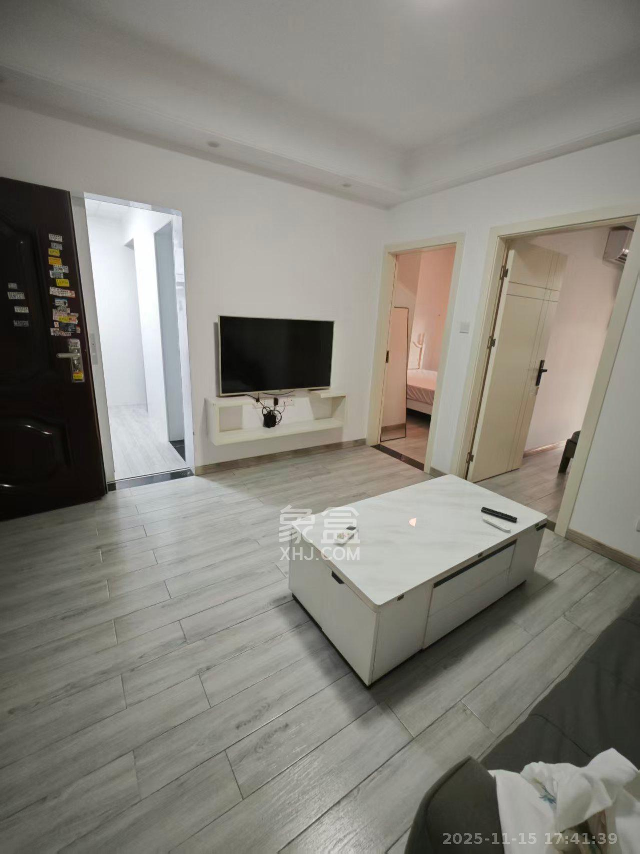 尚上美寓  2室1厅1卫    2500.0元/月室内图1