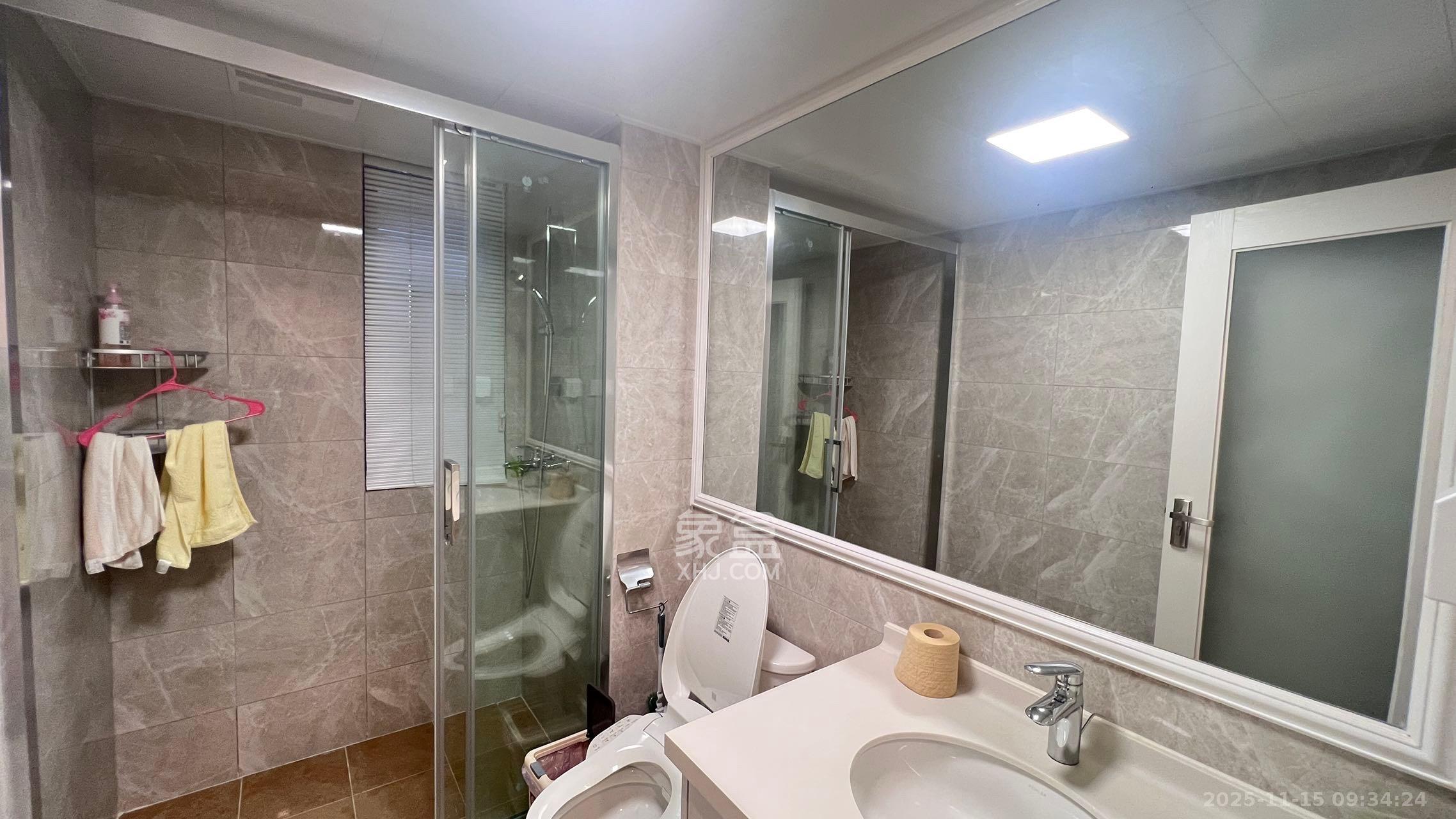 中海珑悦府 3室2厅2卫 3800.0元/月 中海珑悦府 3室2厅2卫 3800.0元/月室内图