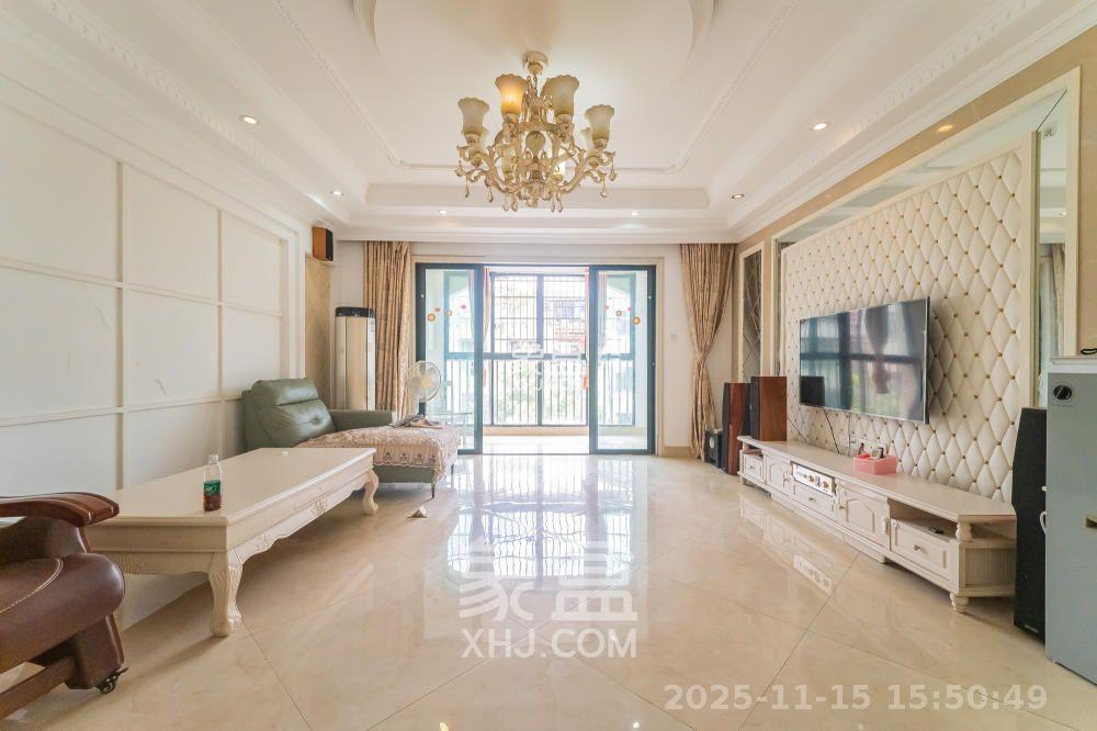 鹏基诺亚山林  4室2厅2卫    2200.0元/月