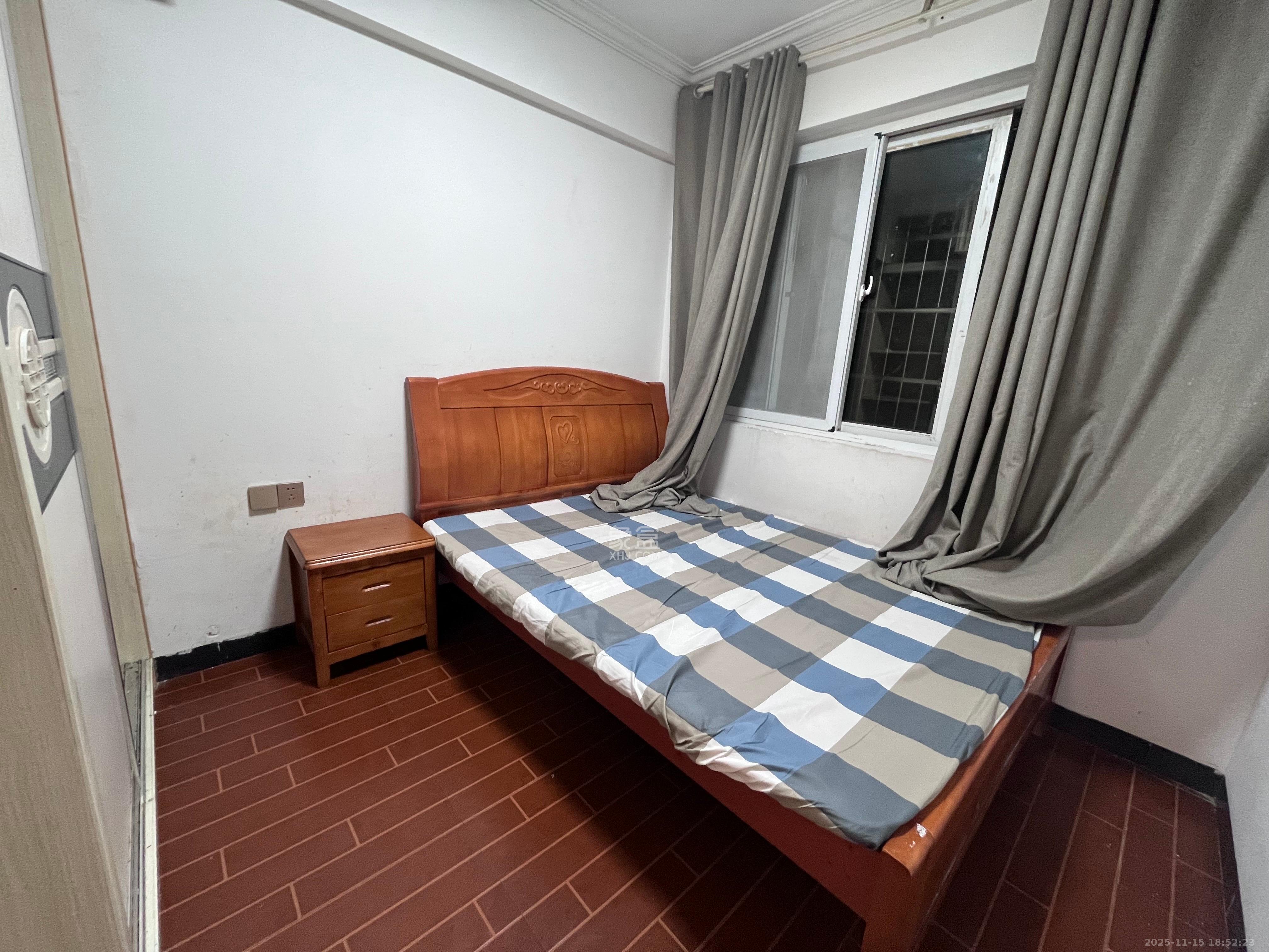 和康园小区  1室1厅1卫    1200.0元/月室内图