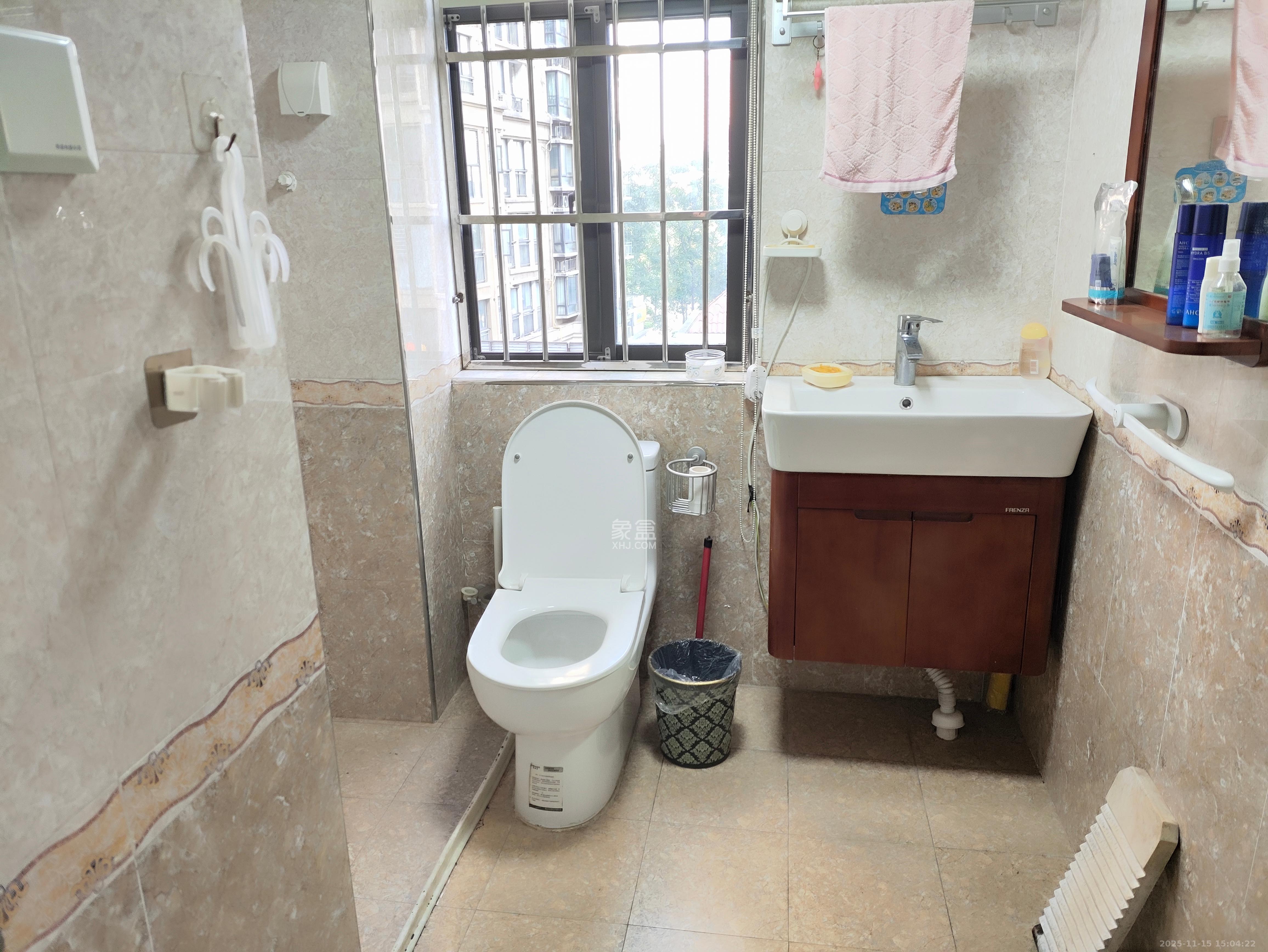 钱隆樽品(一、二、三期) 3室2厅2卫 2500.0元/月 钱隆樽品(一、二、三期) 3室2厅2卫 2500.0元/月室内图