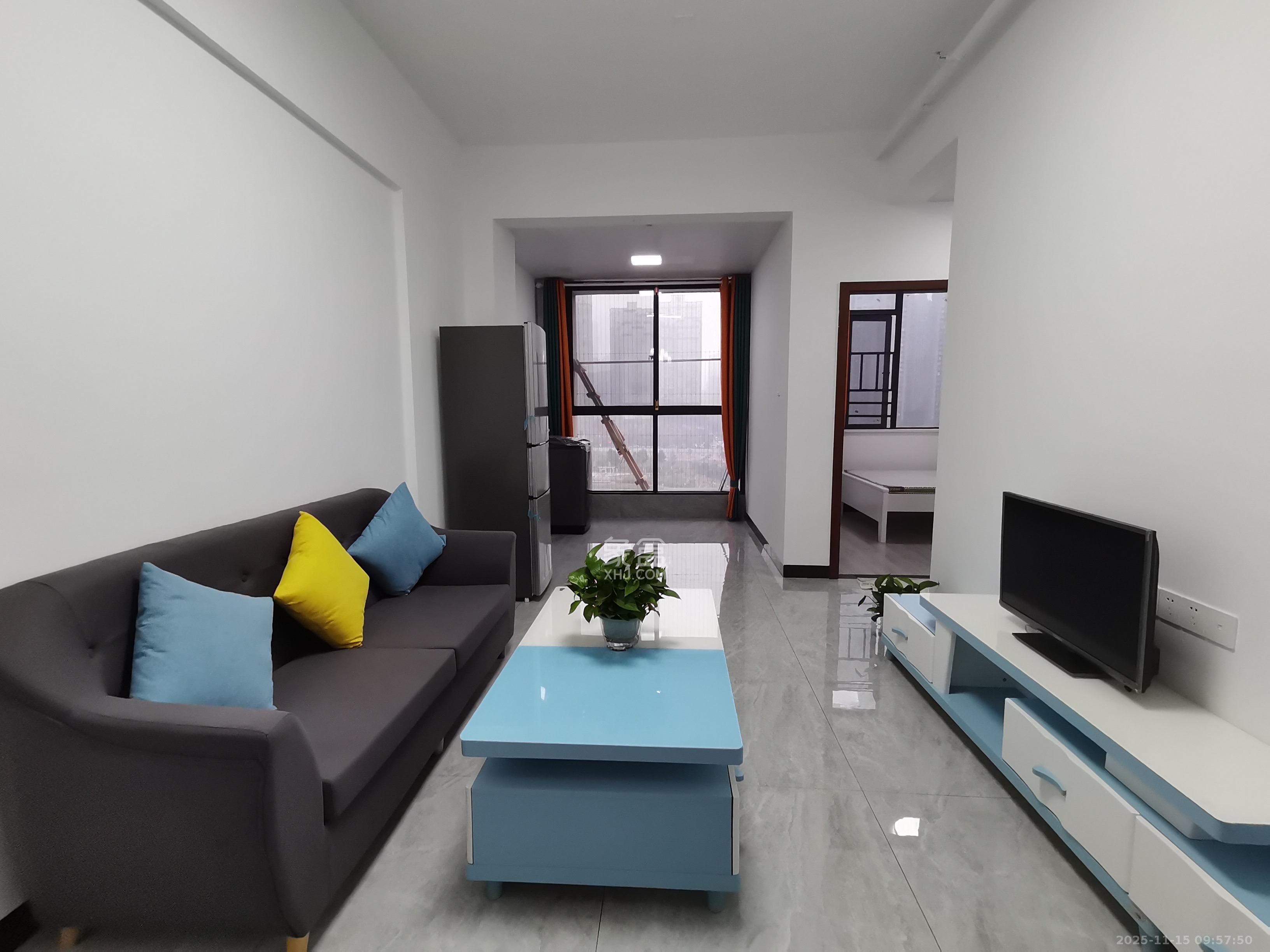 国泰九龙湾  2室2厅1卫    1700.0元/月