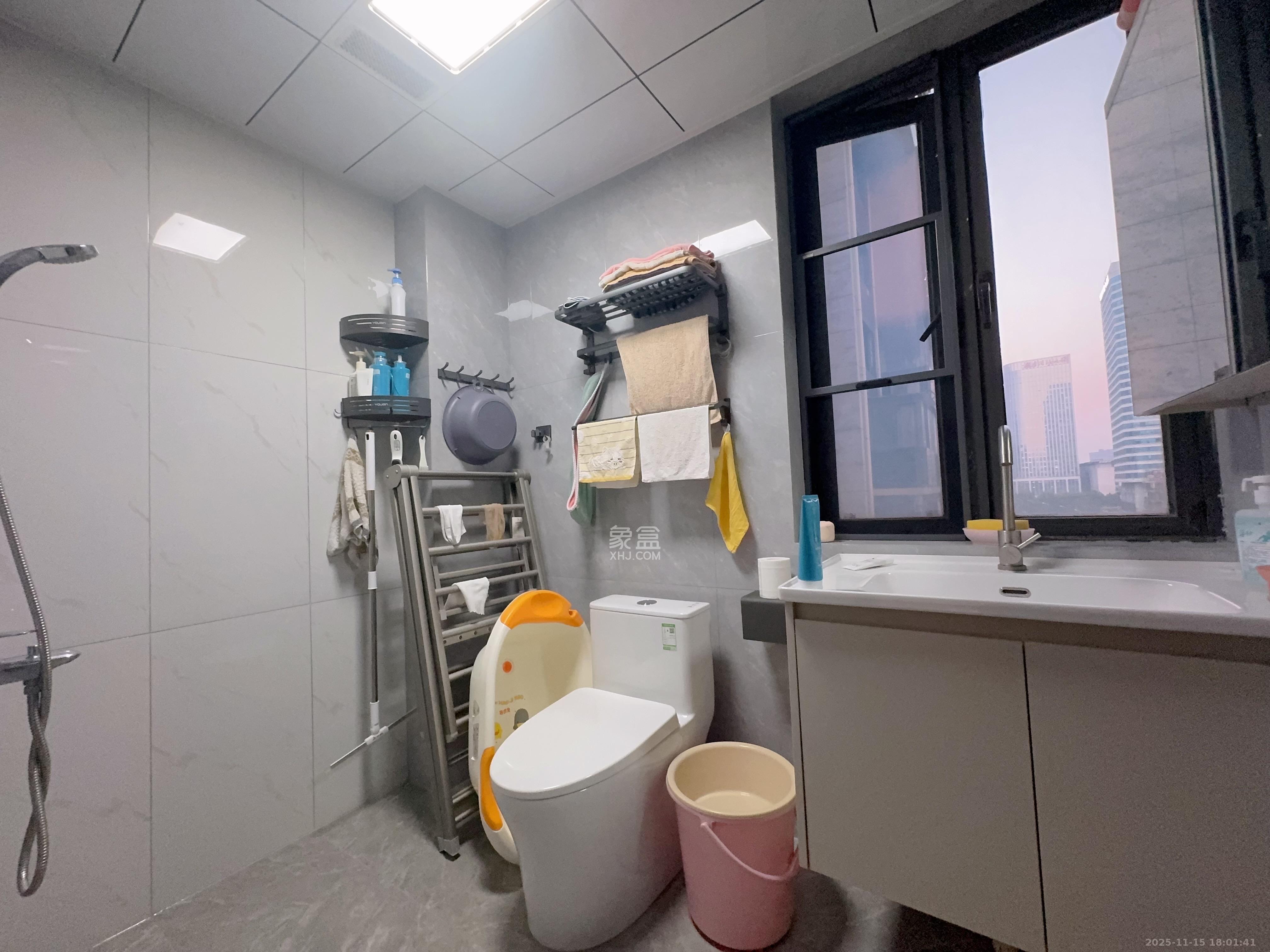 博林金谷  3室2厅2卫    3600.0元/月室内图