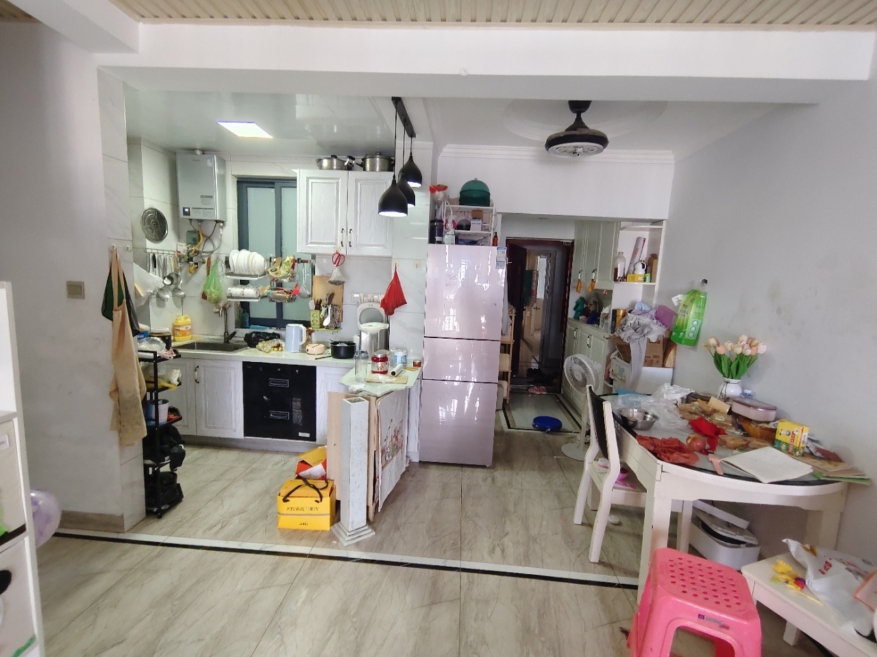 蓝海瑞园 2室2厅1卫 78.0万 蓝海瑞园 2室2厅1卫 78.0万客厅