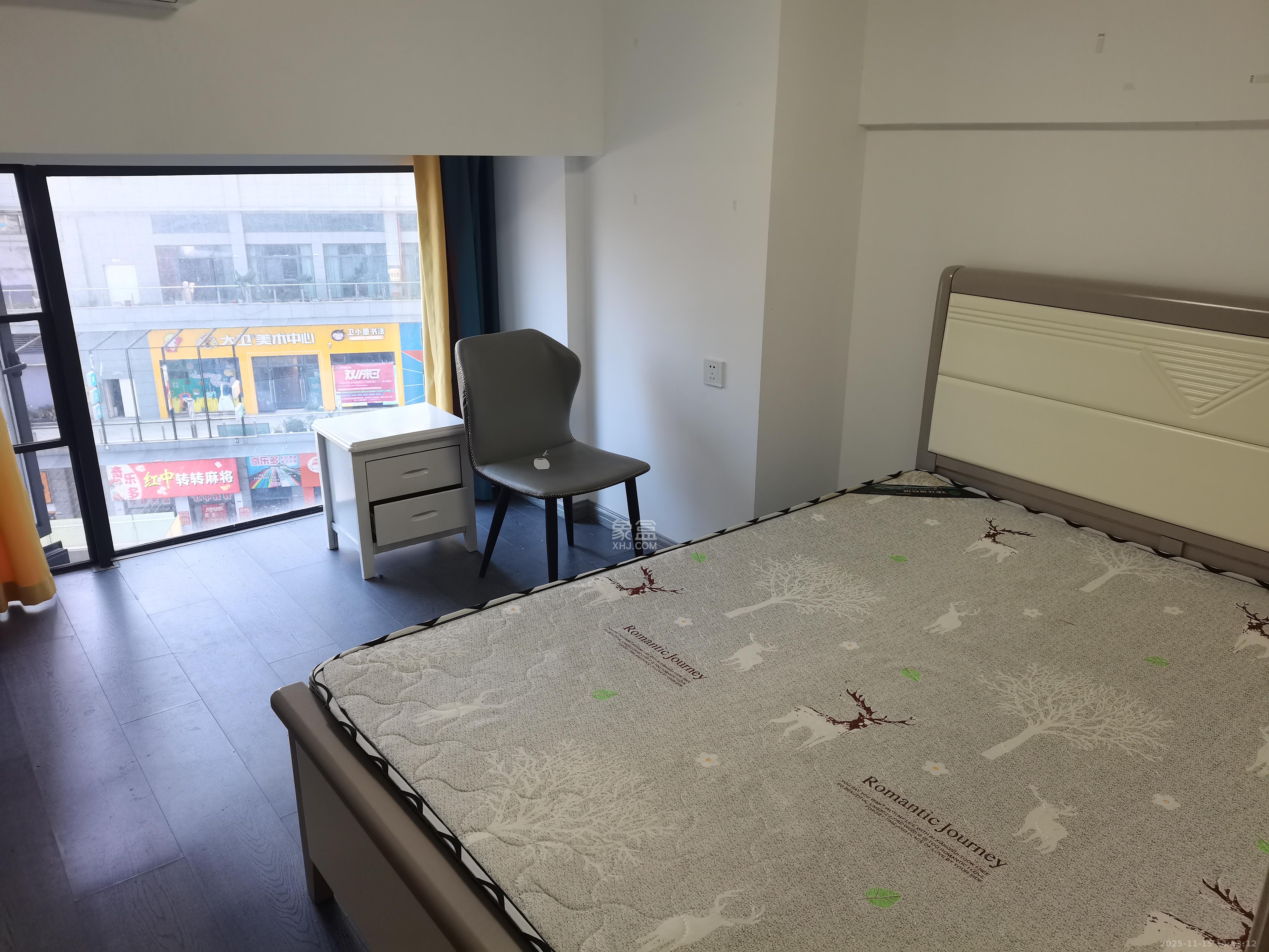 天麓轻奢国际 2室1厅1卫 1700.0元/月 天麓轻奢国际 2室1厅1卫 1700.0元/月室内图