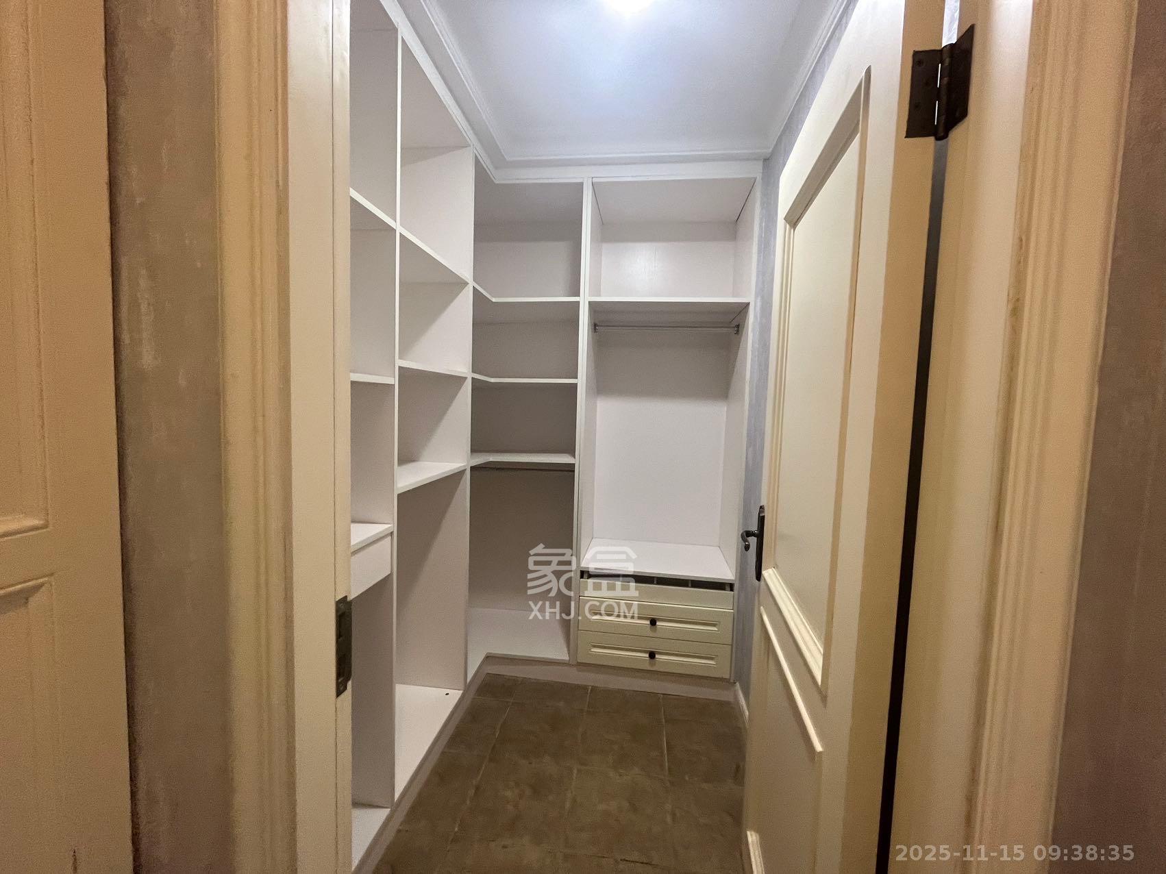 麓山恋迪亚溪谷 5室2厅3卫 7000.0元/月 麓山恋迪亚溪谷 5室2厅3卫 7000.0元/月室内图