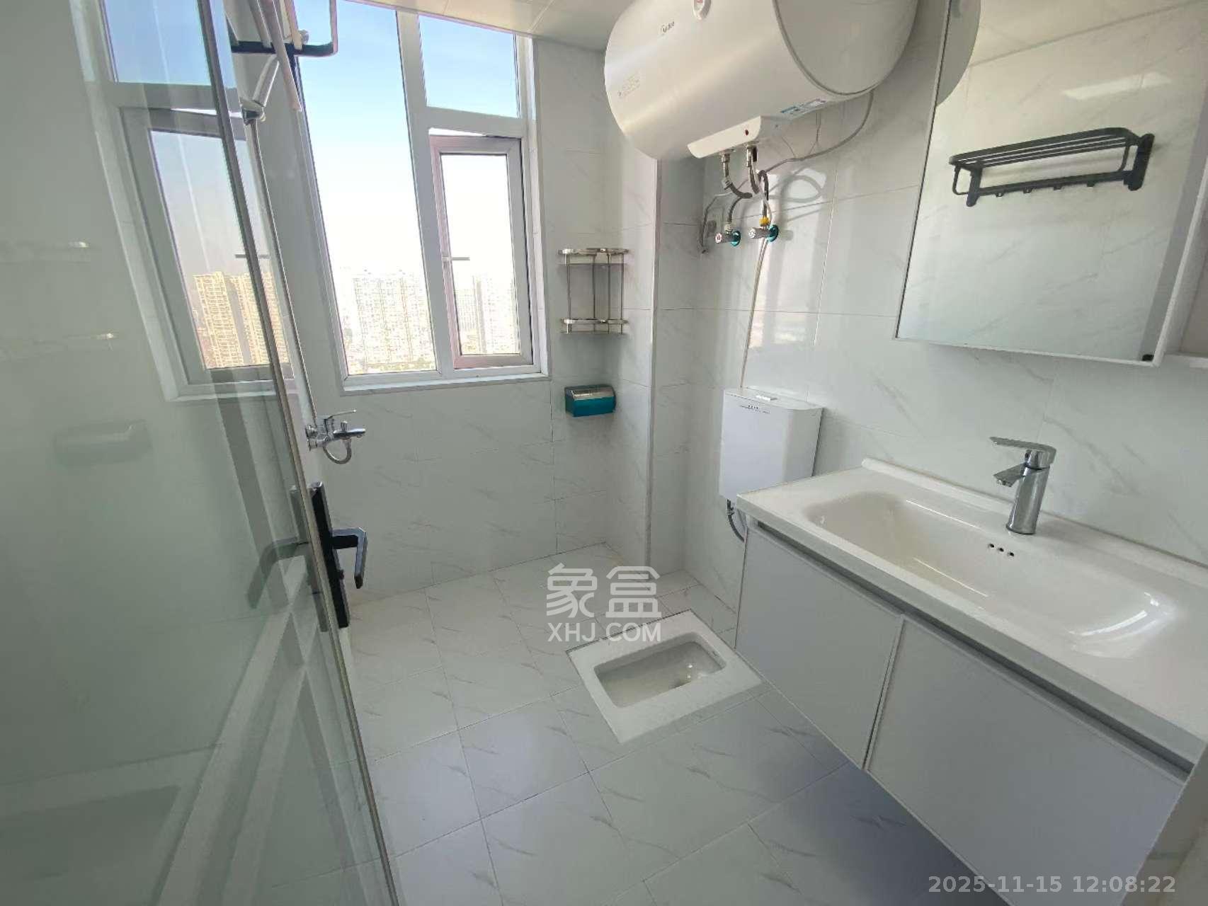 友兴家园  3室2厅2卫    1600.0元/月室内图