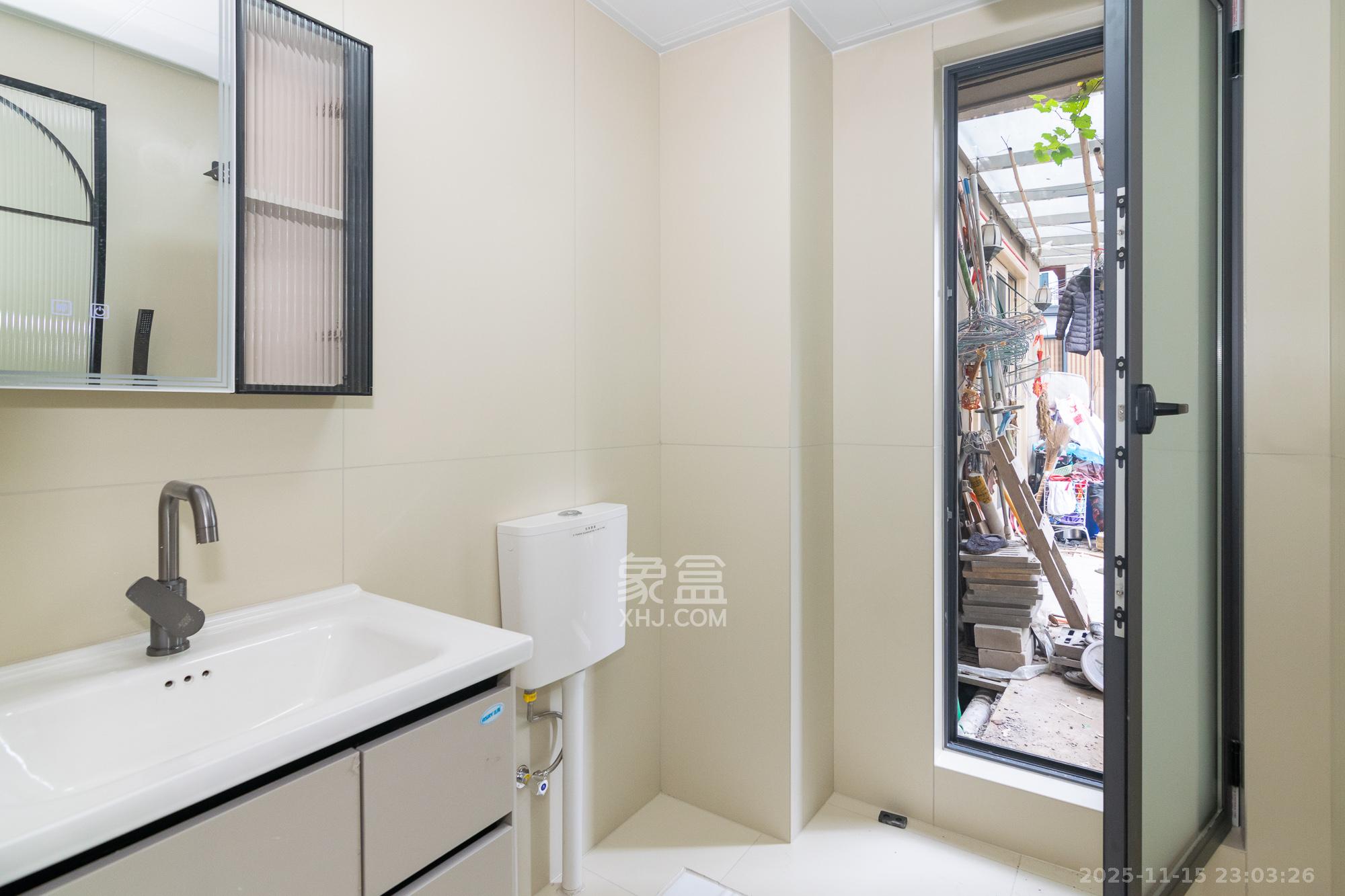 澳海月亮湾  3室2厅1卫    68.8万卫生间