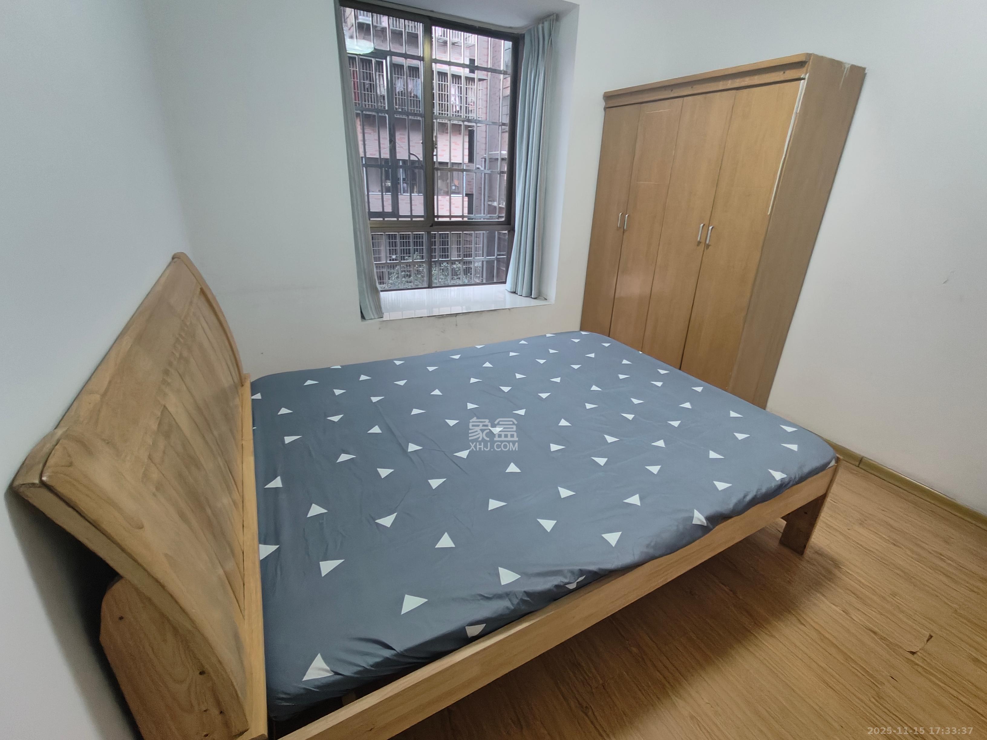 金峰小区北院（七里营社区）  3室2厅2卫    2000.0元/月室内图