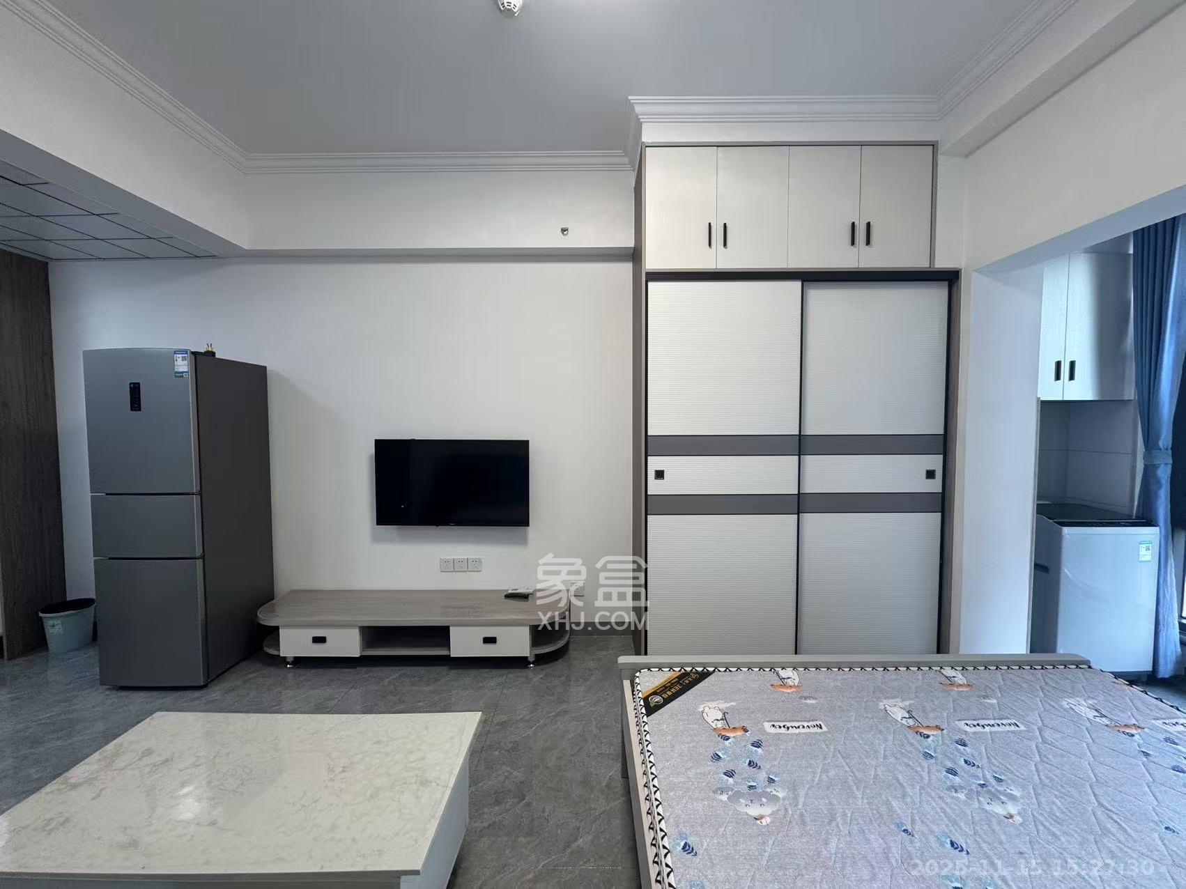 嘉雨兴园  1室1厅1卫    1900.0元/月室内图