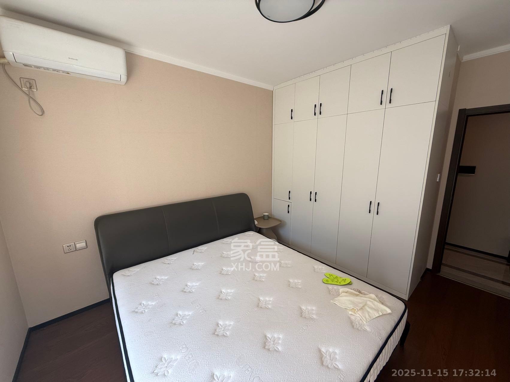 中梁云麓传奇  3室2厅2卫    3000.0元/月室内图