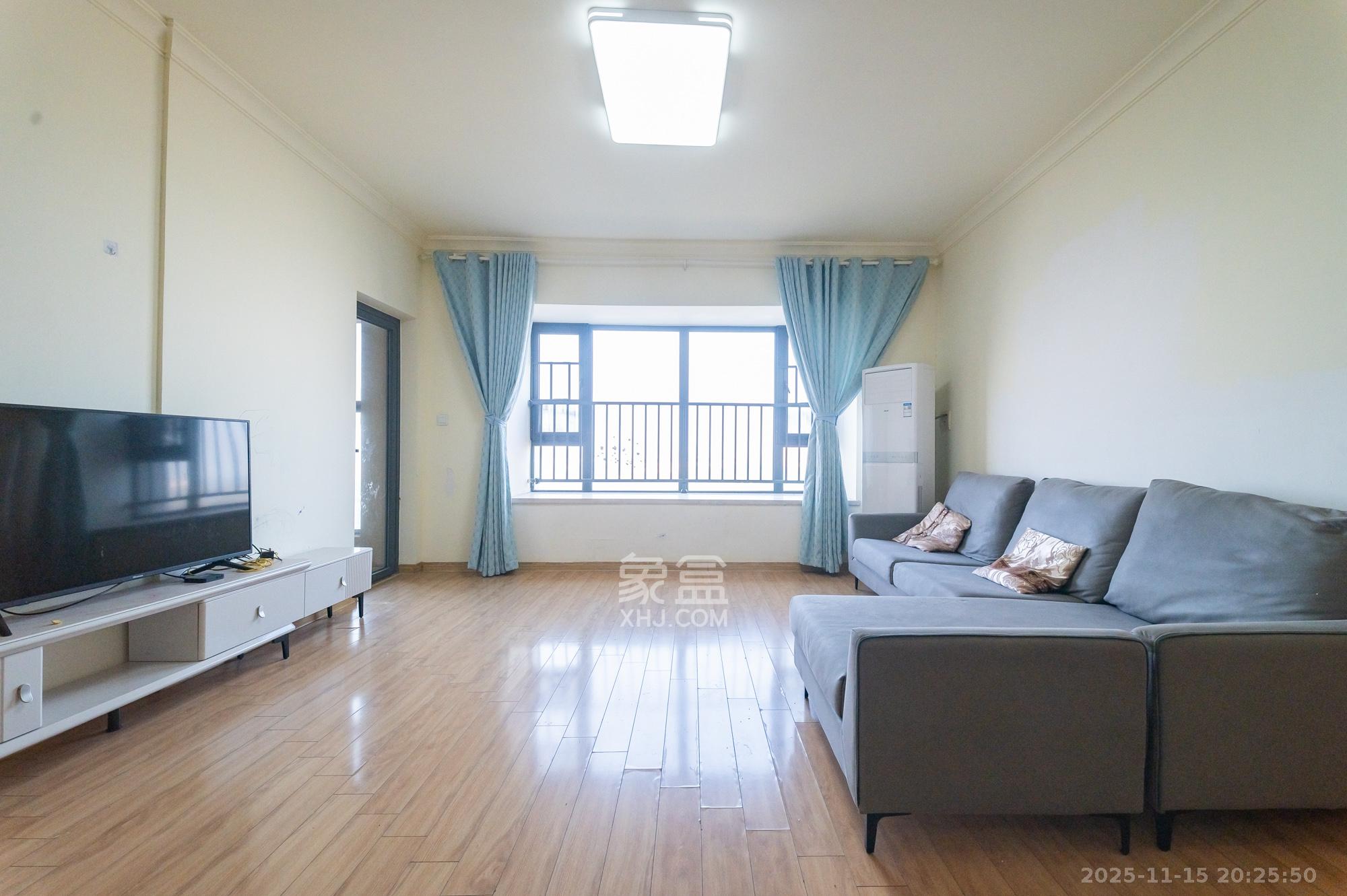 碧桂园威尼斯城 3室2厅2卫 90.0万 碧桂园威尼斯城 3室2厅2卫 90.0万客厅